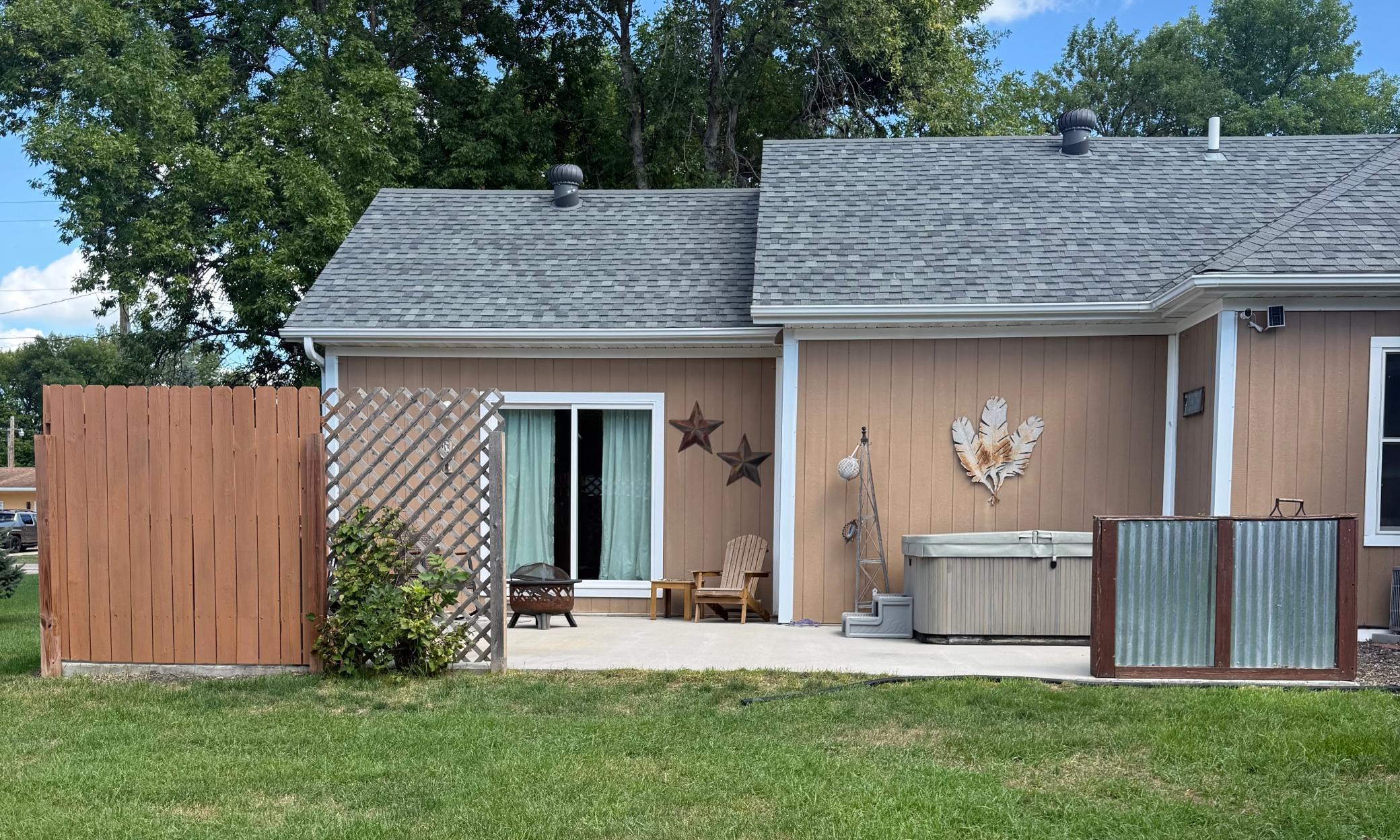 1903 single family home for sale at 352 3rd Avenue S in Casselton, ND — 2 bed, 3 bath (photo 22 of 43)
