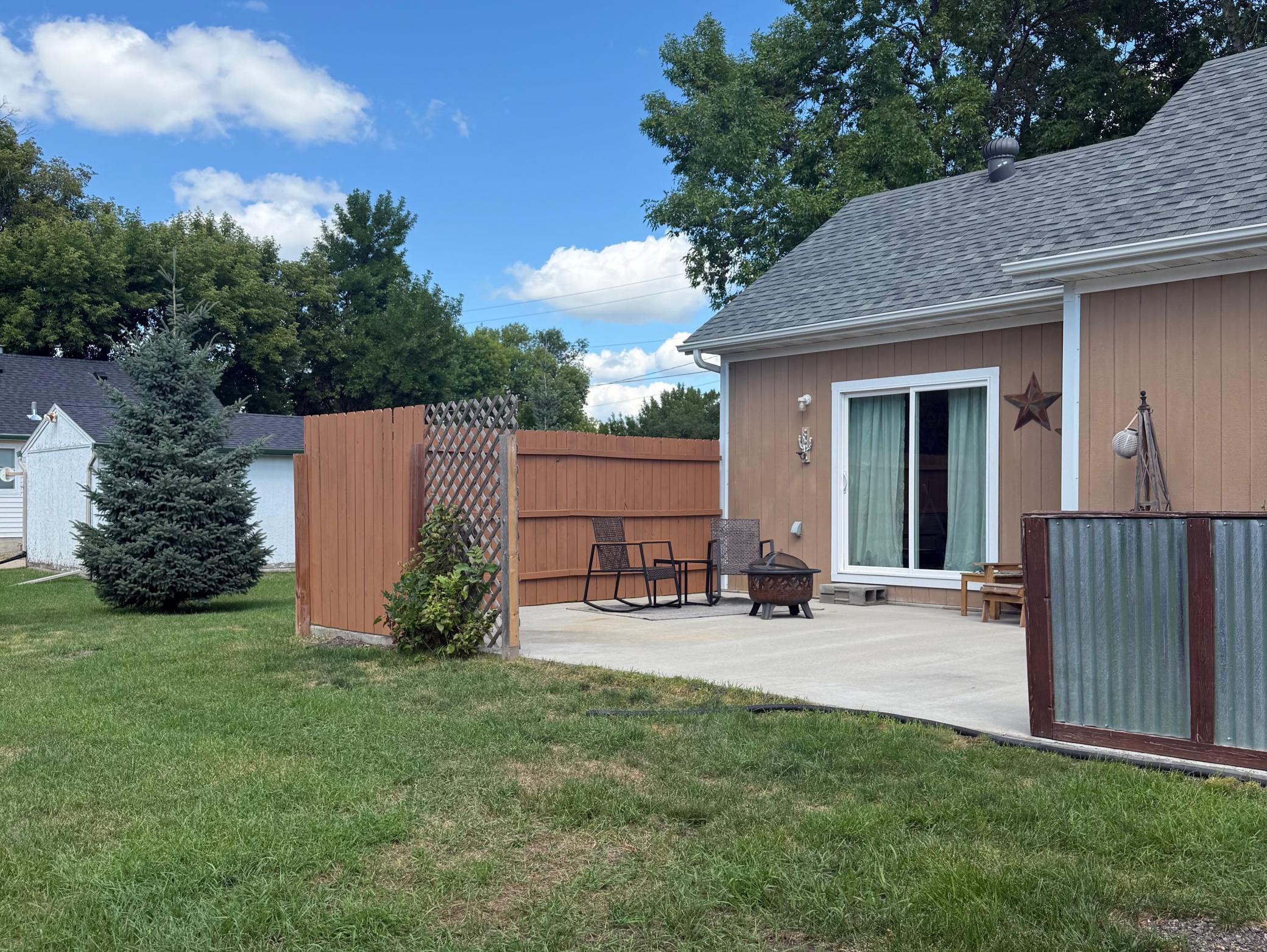 1903 single family home for sale at 352 3rd Avenue S in Casselton, ND — 2 bed, 3 bath (photo 42 of 43)