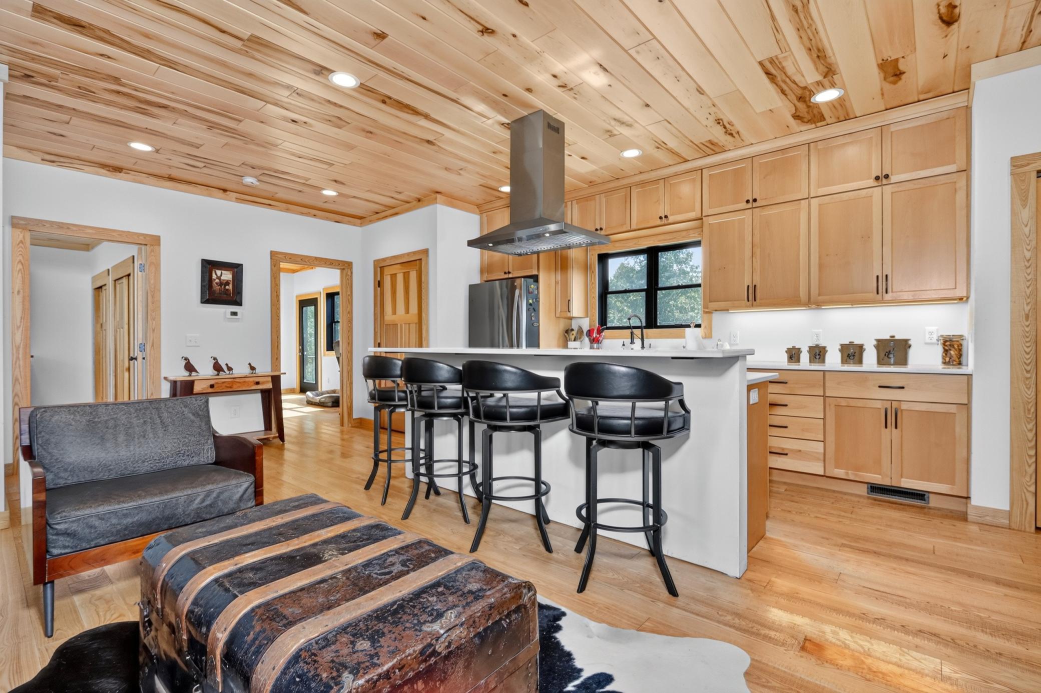 2019 single family home for sale at 58946 Scenic Highway in Bigfork, MN — 2 bed, 2 bath (photo 14 of 70)
