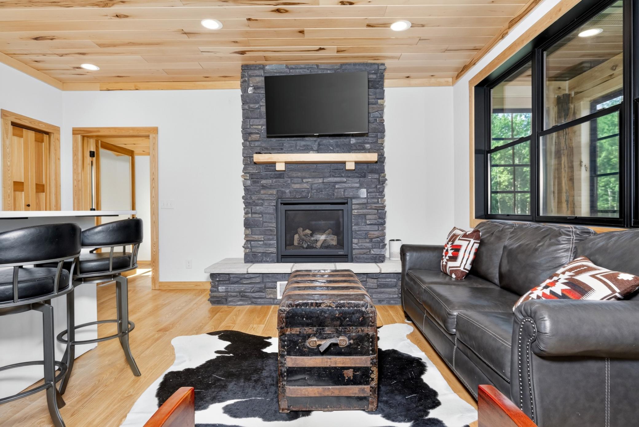 2019 single family home for sale at 58946 Scenic Highway in Bigfork, MN — 2 bed, 2 bath (photo 17 of 70)