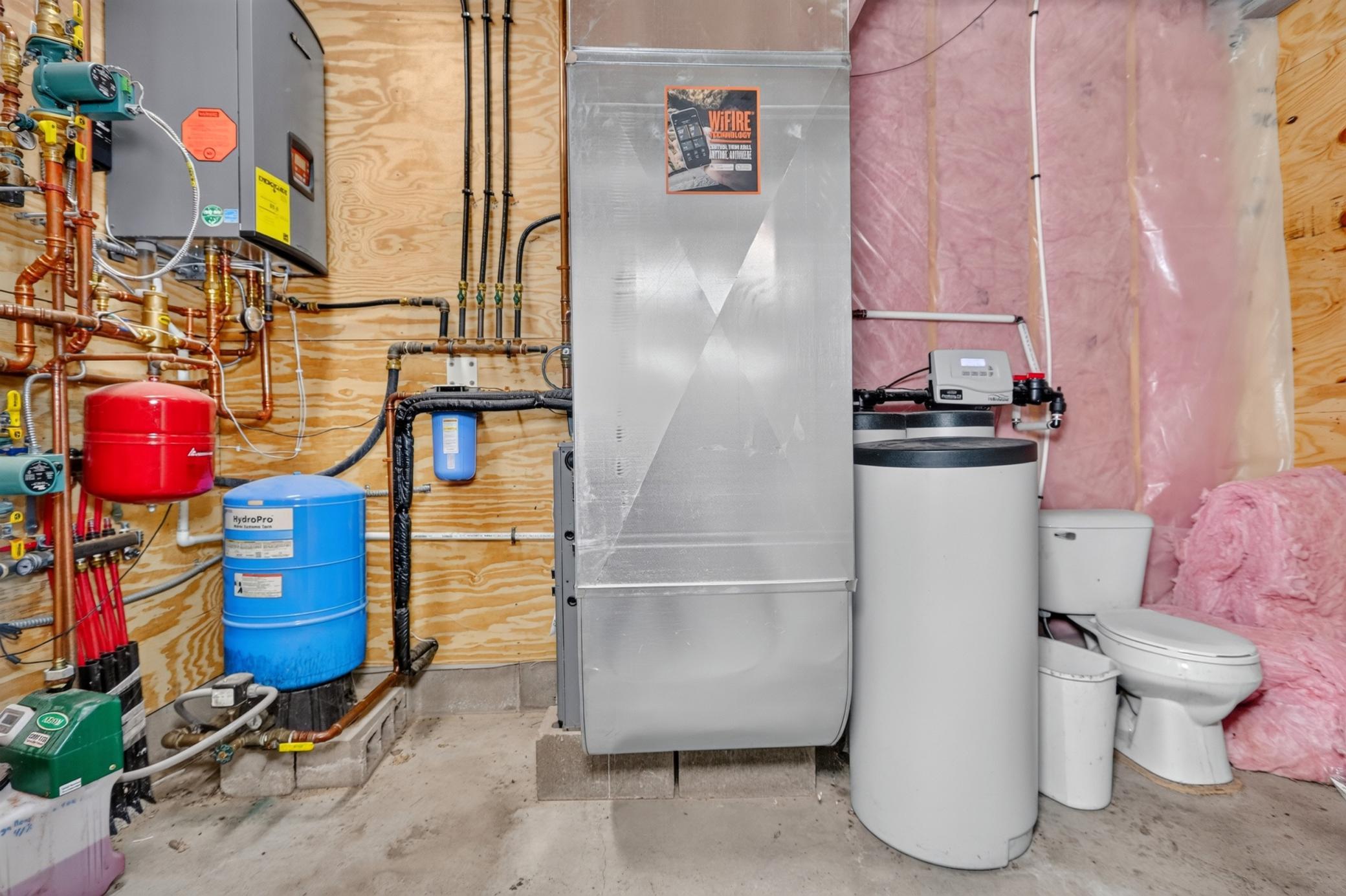 2019 single family home for sale at 58946 Scenic Highway in Bigfork, MN — 2 bed, 2 bath (photo 32 of 70)