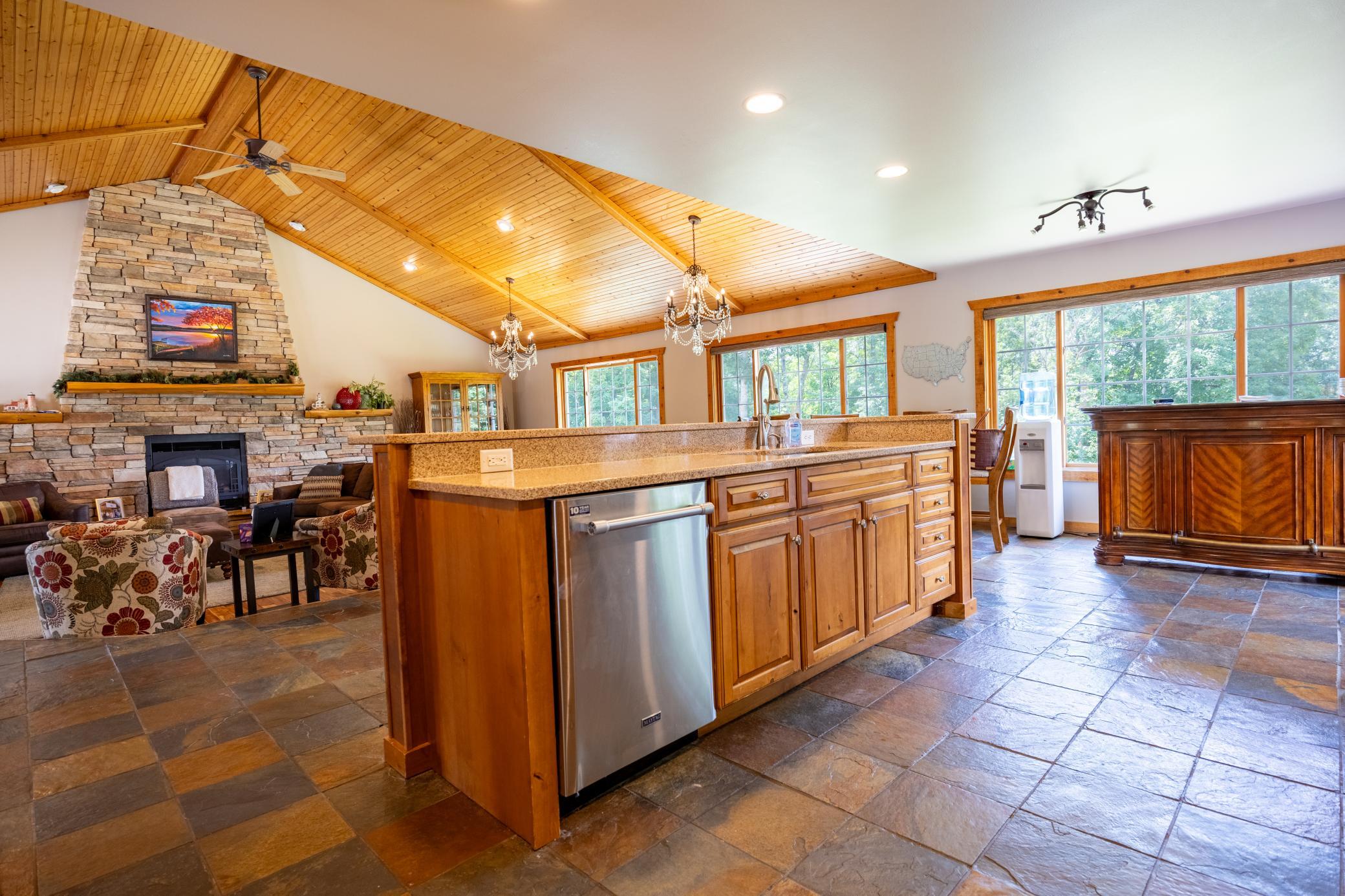 1995 single family home for sale at 51383 Bucks Mill Road in Detroit Lakes, MN — 5 bed, 4 bath (photo 33 of 79)