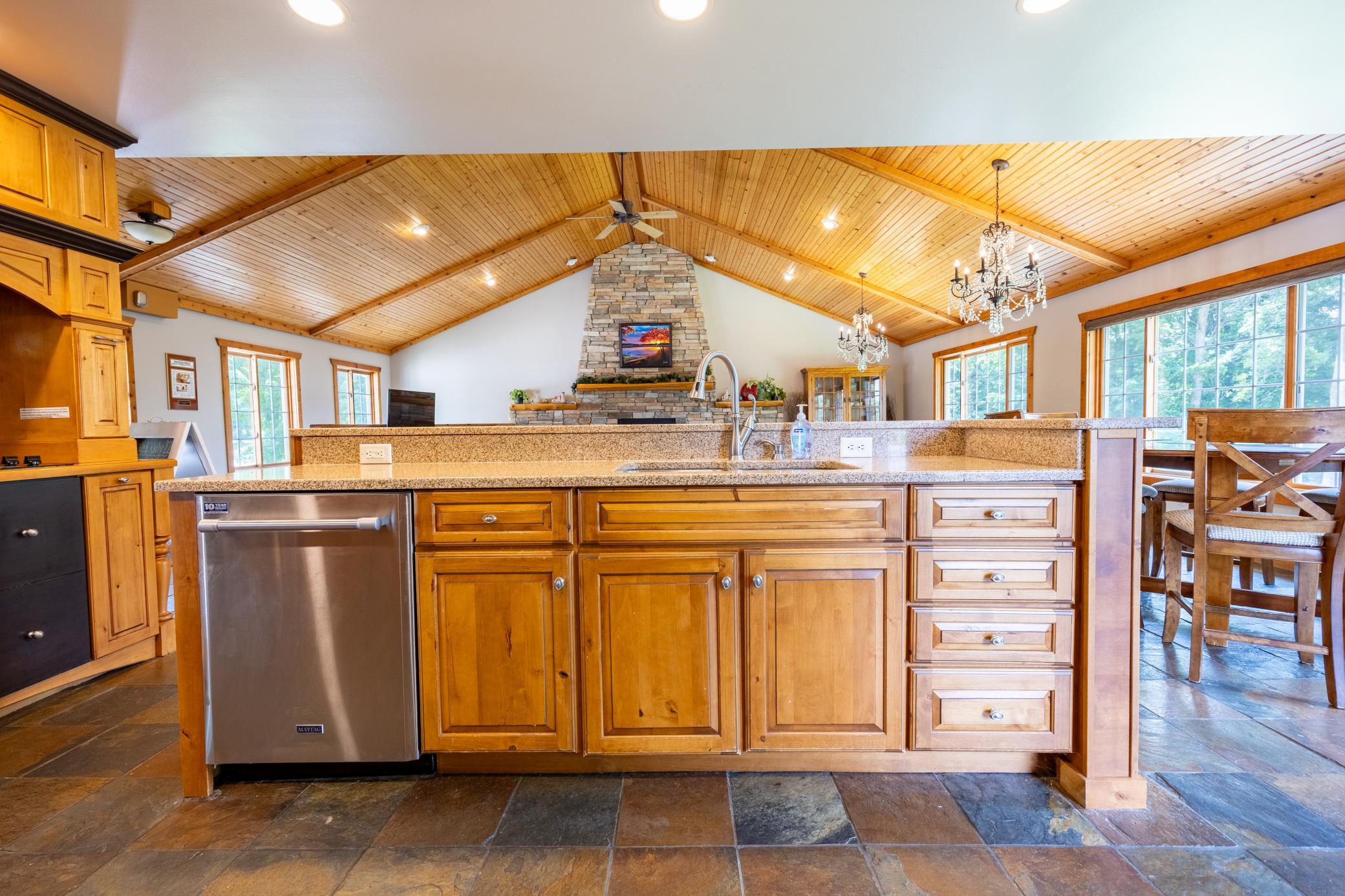 1995 single family home for sale at 51383 Bucks Mill Road in Detroit Lakes, MN — 5 bed, 4 bath (photo 34 of 79)
