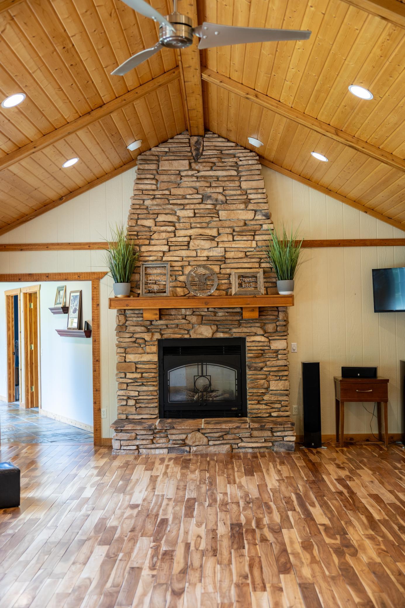 1995 single family home for sale at 51383 Bucks Mill Road in Detroit Lakes, MN — 5 bed, 4 bath (photo 50 of 79)