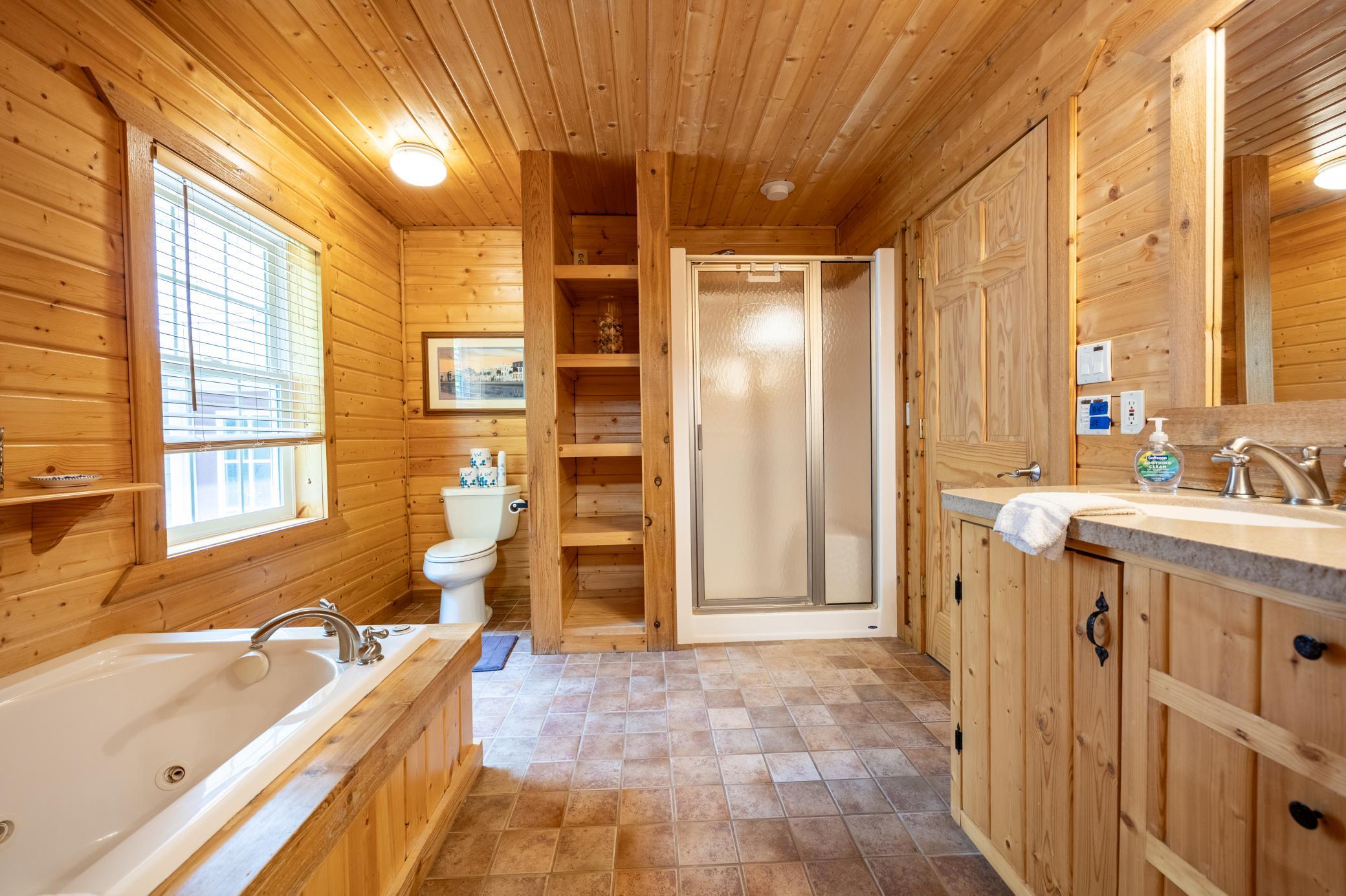1995 single family home for sale at 51383 Bucks Mill Road in Detroit Lakes, MN — 5 bed, 4 bath (photo 55 of 79)