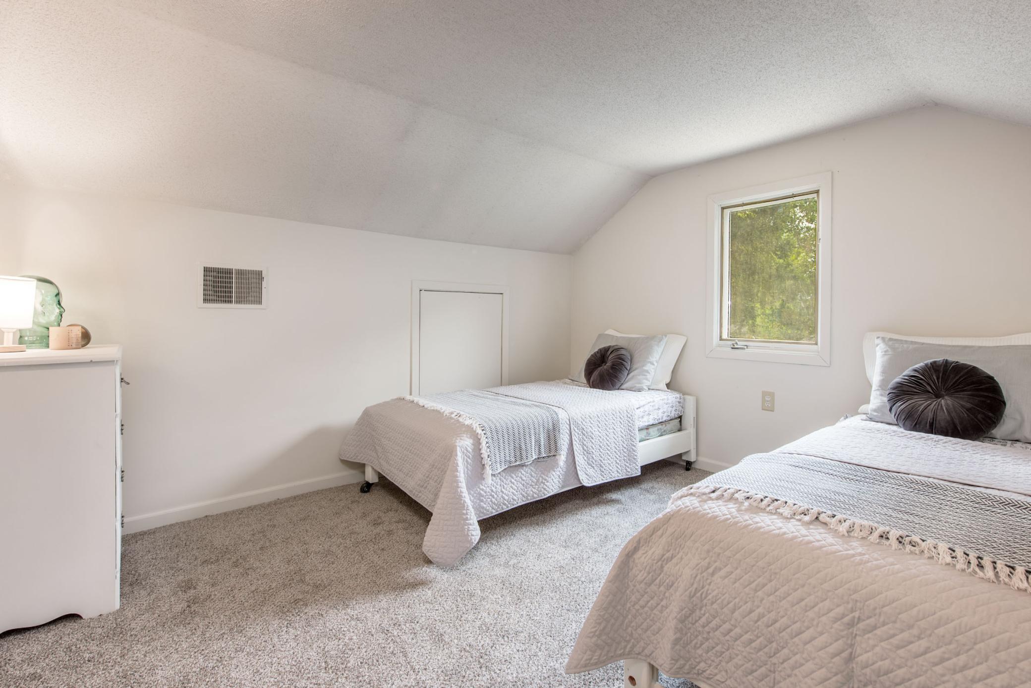 1927 single family home for sale at 1307 Cedar Street in Alexandria, MN — 2 bed, 2 bath (photo 16 of 28)
