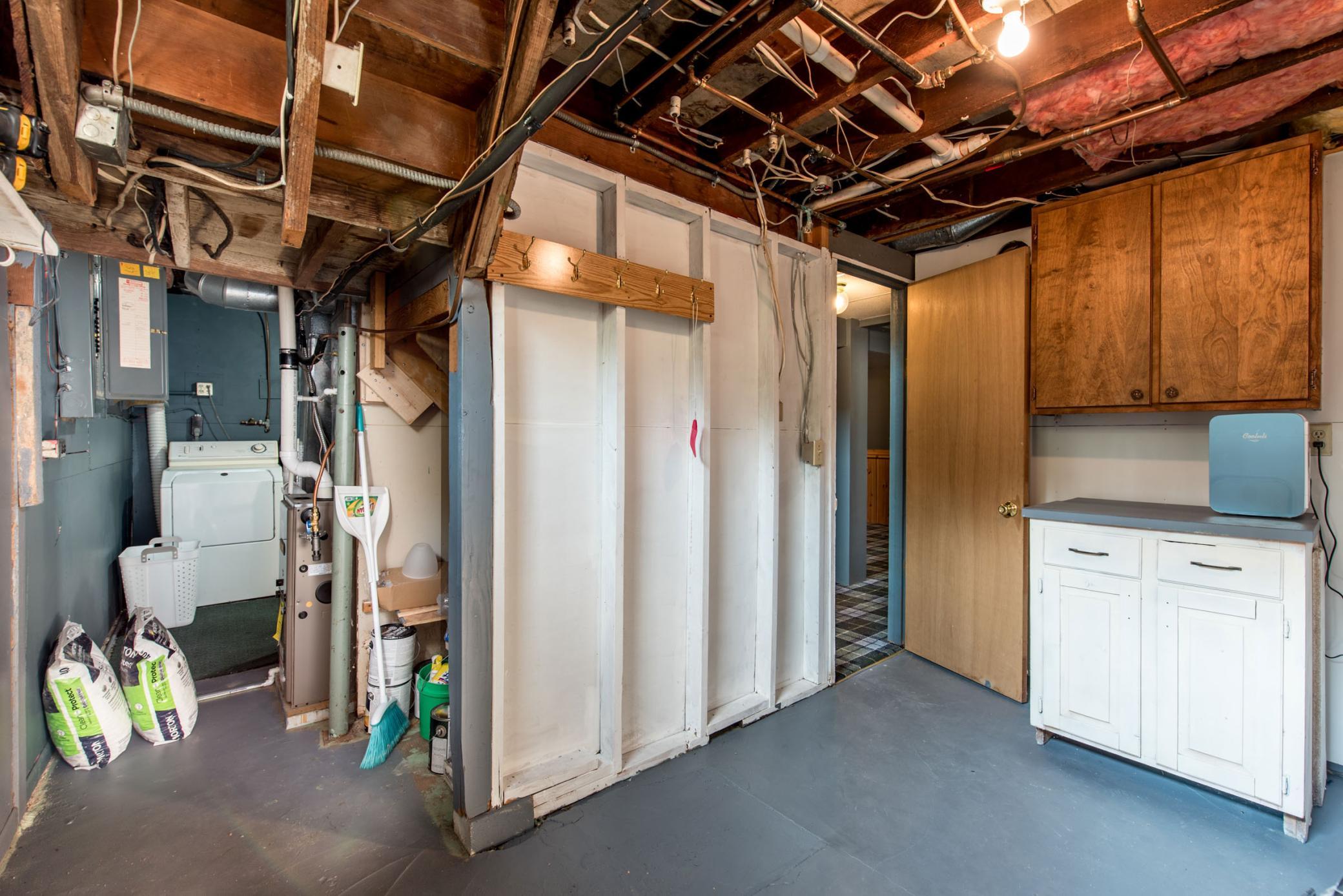 1927 single family home for sale at 1307 Cedar Street in Alexandria, MN — 2 bed, 2 bath (photo 22 of 28)