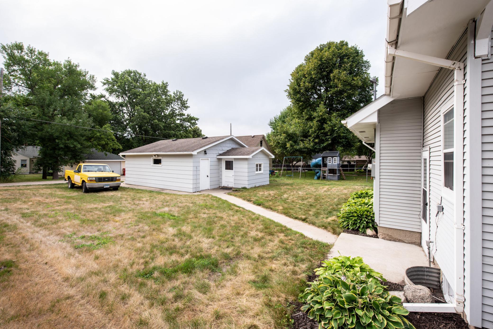 1927 single family home for sale at 1307 Cedar Street in Alexandria, MN — 2 bed, 2 bath (photo 27 of 28)