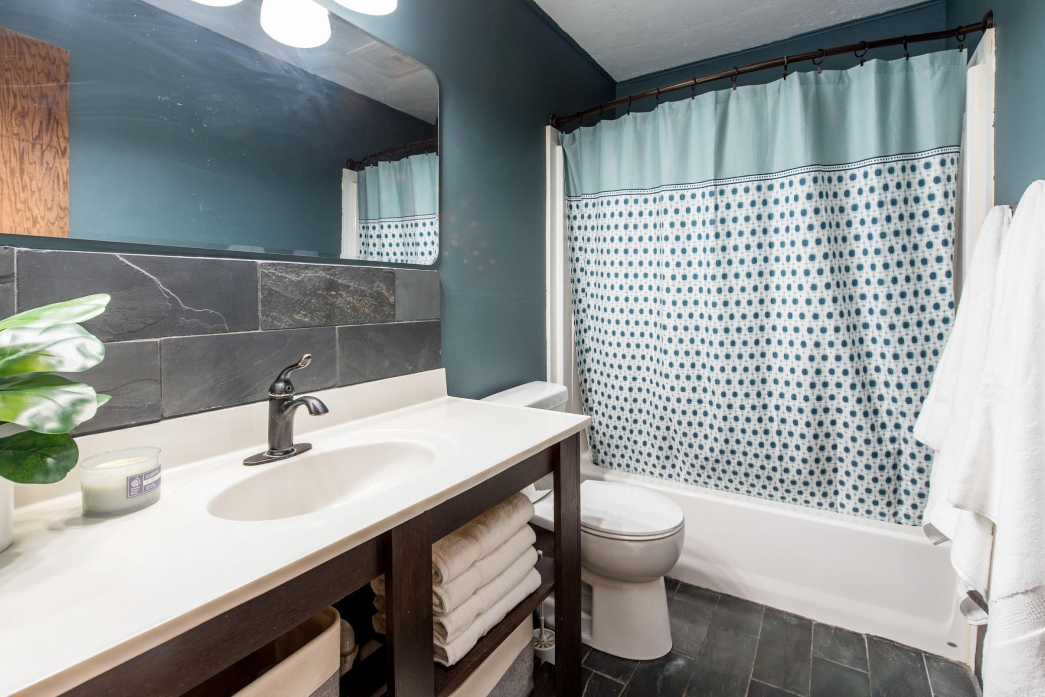 1927 single family home for sale at 1307 Cedar Street in Alexandria, MN — 2 bed, 2 bath (photo 10 of 28)