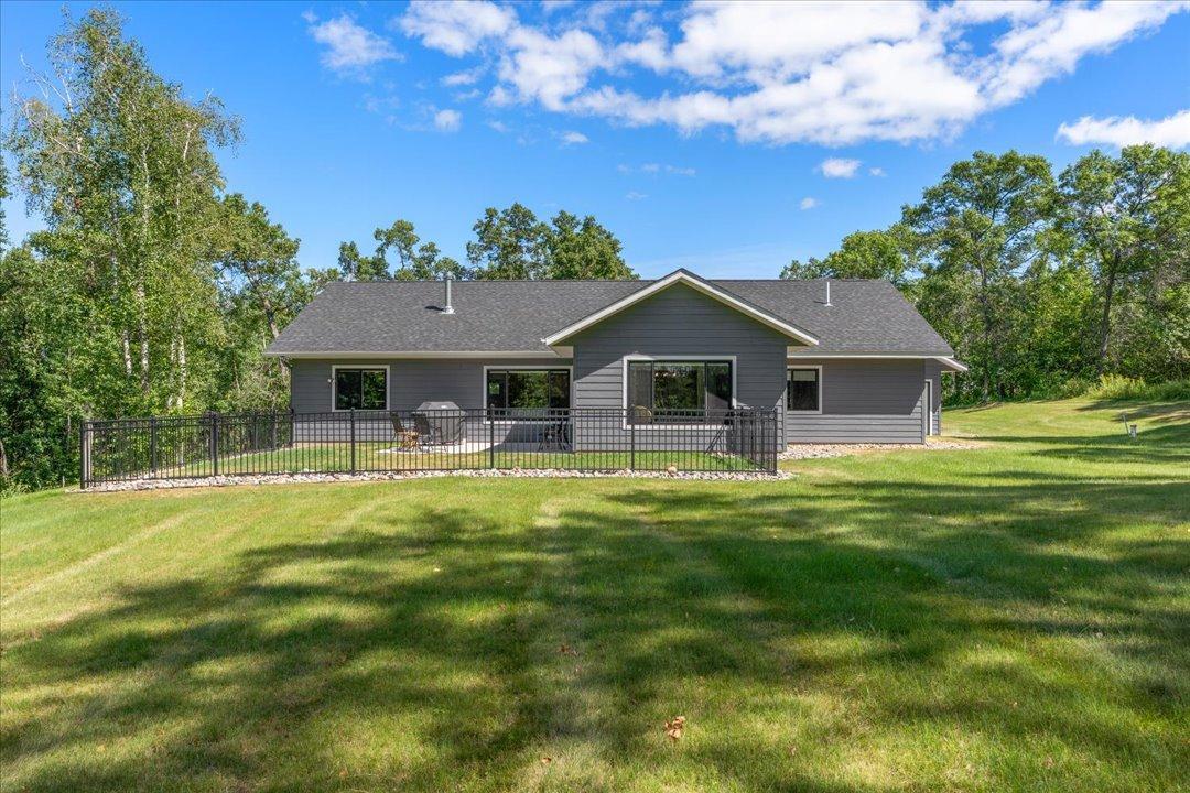 2024 single family home for sale at 29887 Suffolk Drive in Pequot Lakes, MN — 3 bed, 2 bath (photo 13 of 31)