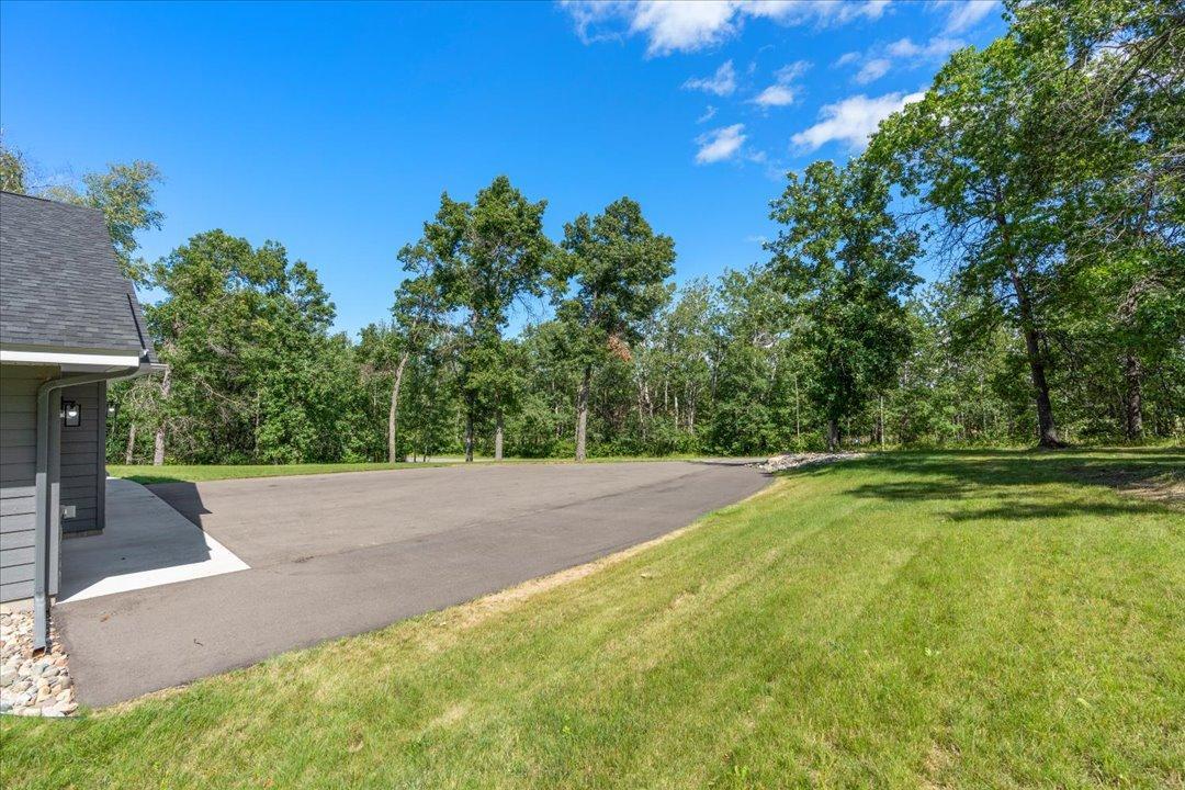 2024 single family home for sale at 29887 Suffolk Drive in Pequot Lakes, MN — 3 bed, 2 bath (photo 7 of 31)