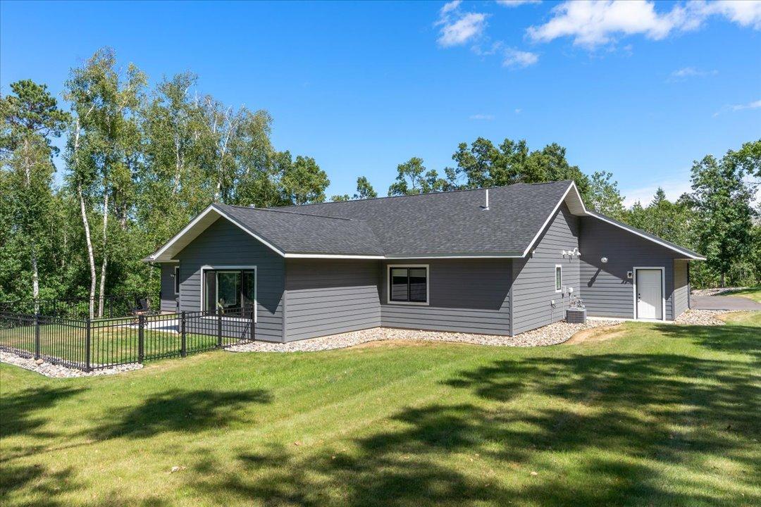 2024 single family home for sale at 29887 Suffolk Drive in Pequot Lakes, MN — 3 bed, 2 bath (photo 9 of 31)