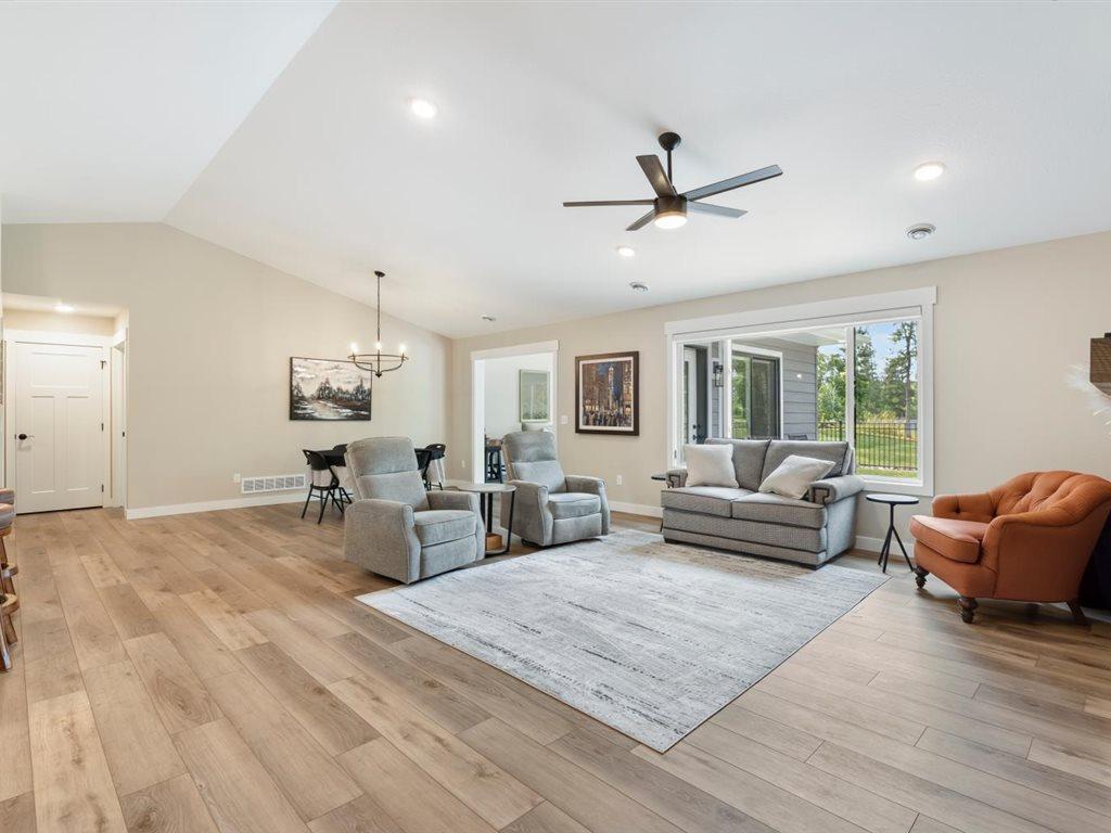2024 single family home for sale at 29887 Suffolk Drive in Pequot Lakes, MN — 3 bed, 2 bath (photo 12 of 61)