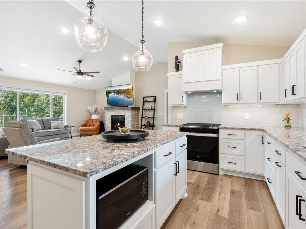 2024 single family home for sale at 29887 Suffolk Drive in Pequot Lakes, MN — 3 bed, 2 bath (photo 7 of 61)