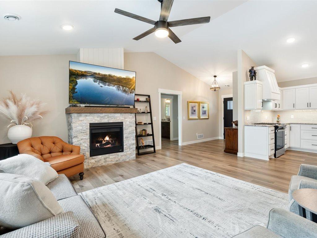 2024 single family home for sale at 29887 Suffolk Drive in Pequot Lakes, MN — 3 bed, 2 bath (photo 10 of 61)