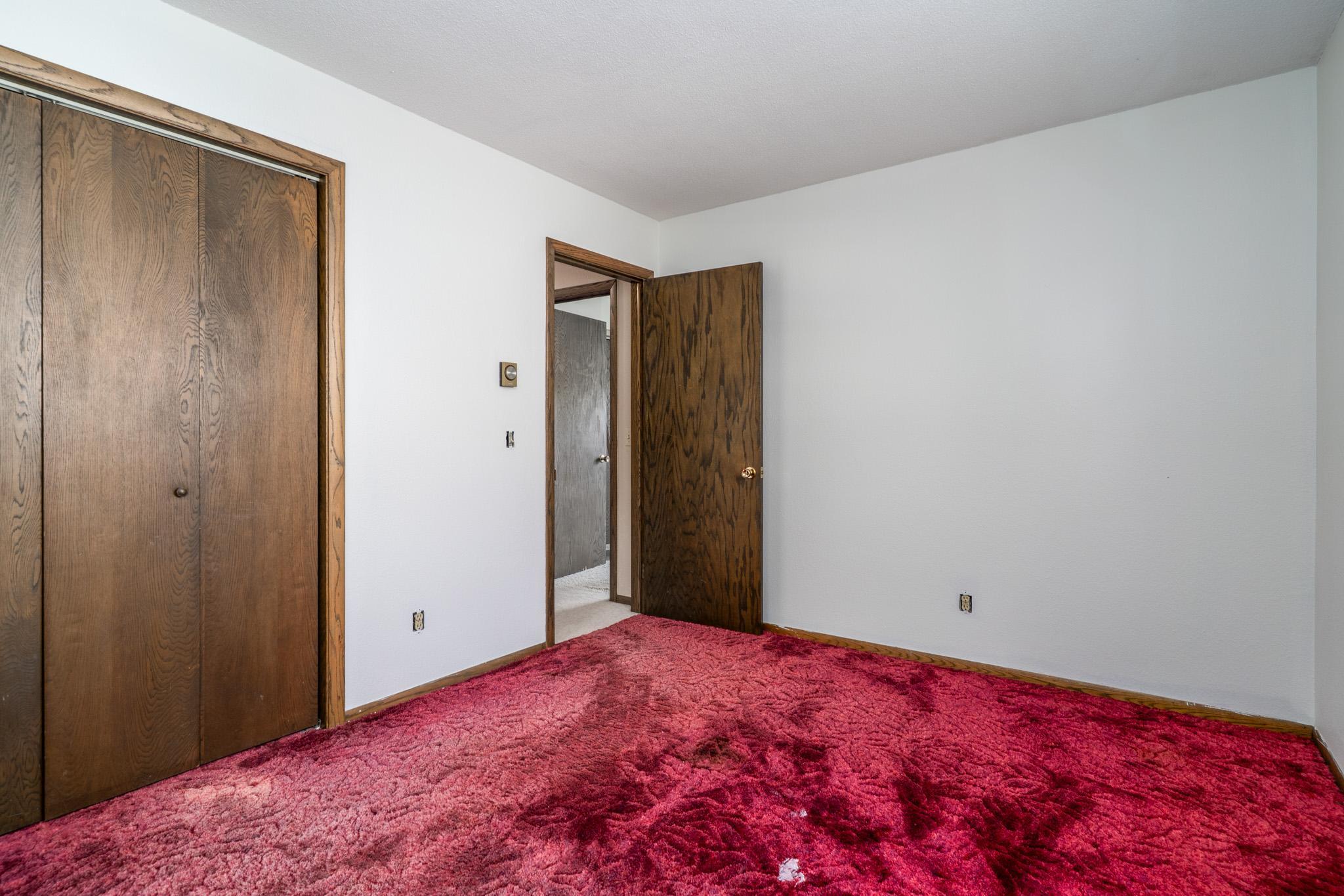 1977 single family home for sale at 511 4th Avenue NE in Crookston, MN — 4 bed, 2 bath (photo 12 of 35)