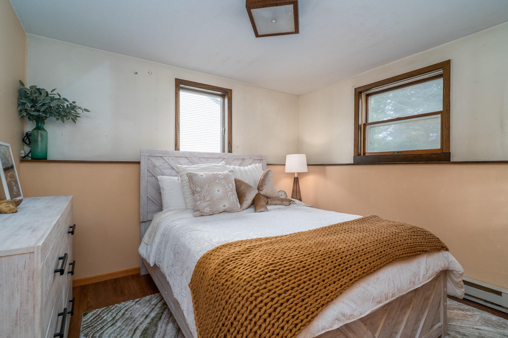 1977 single family home for sale at 511 4th Avenue NE in Crookston, MN — 4 bed, 2 bath (photo 19 of 35)