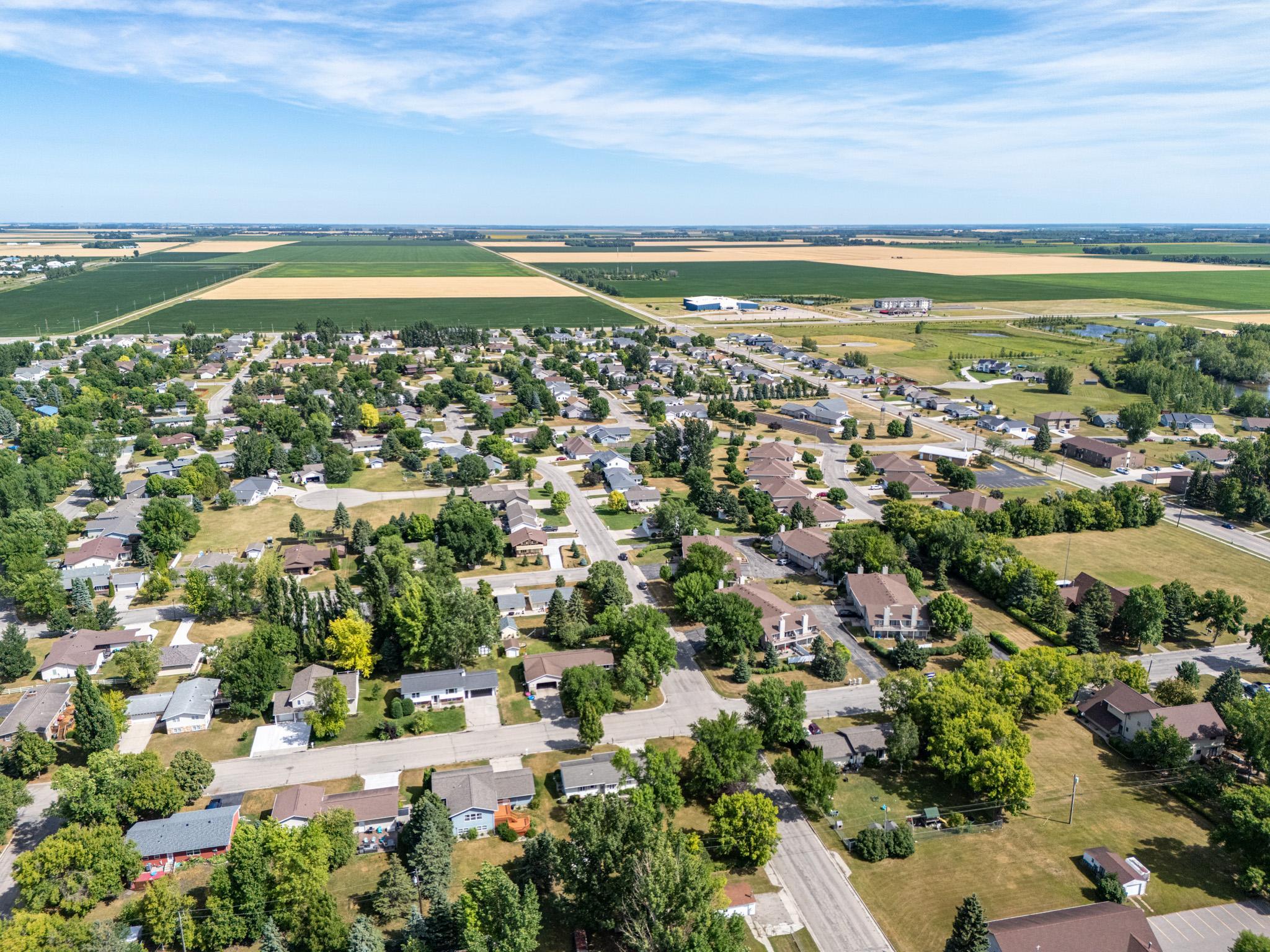 1977 single family home for sale at 511 4th Avenue NE in Crookston, MN — 4 bed, 2 bath (photo 29 of 35)