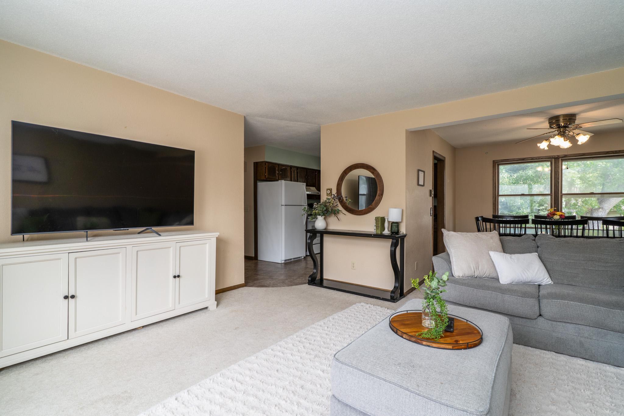 1977 single family home for sale at 511 4th Avenue NE in Crookston, MN — 4 bed, 2 bath (photo 5 of 35)