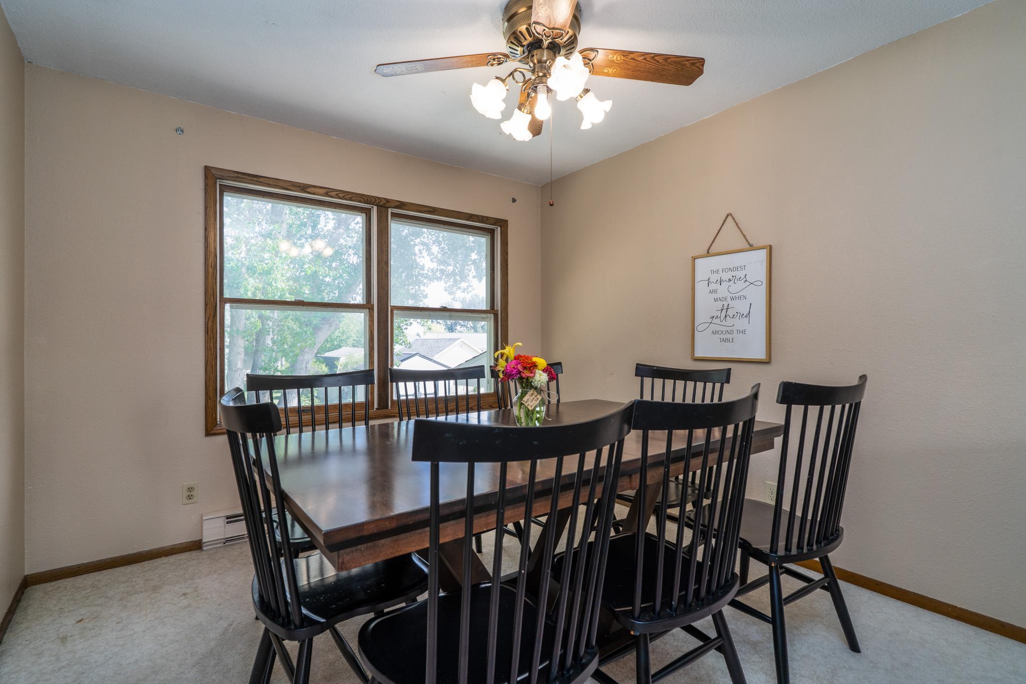 1977 single family home for sale at 511 4th Avenue NE in Crookston, MN — 4 bed, 2 bath (photo 6 of 35)