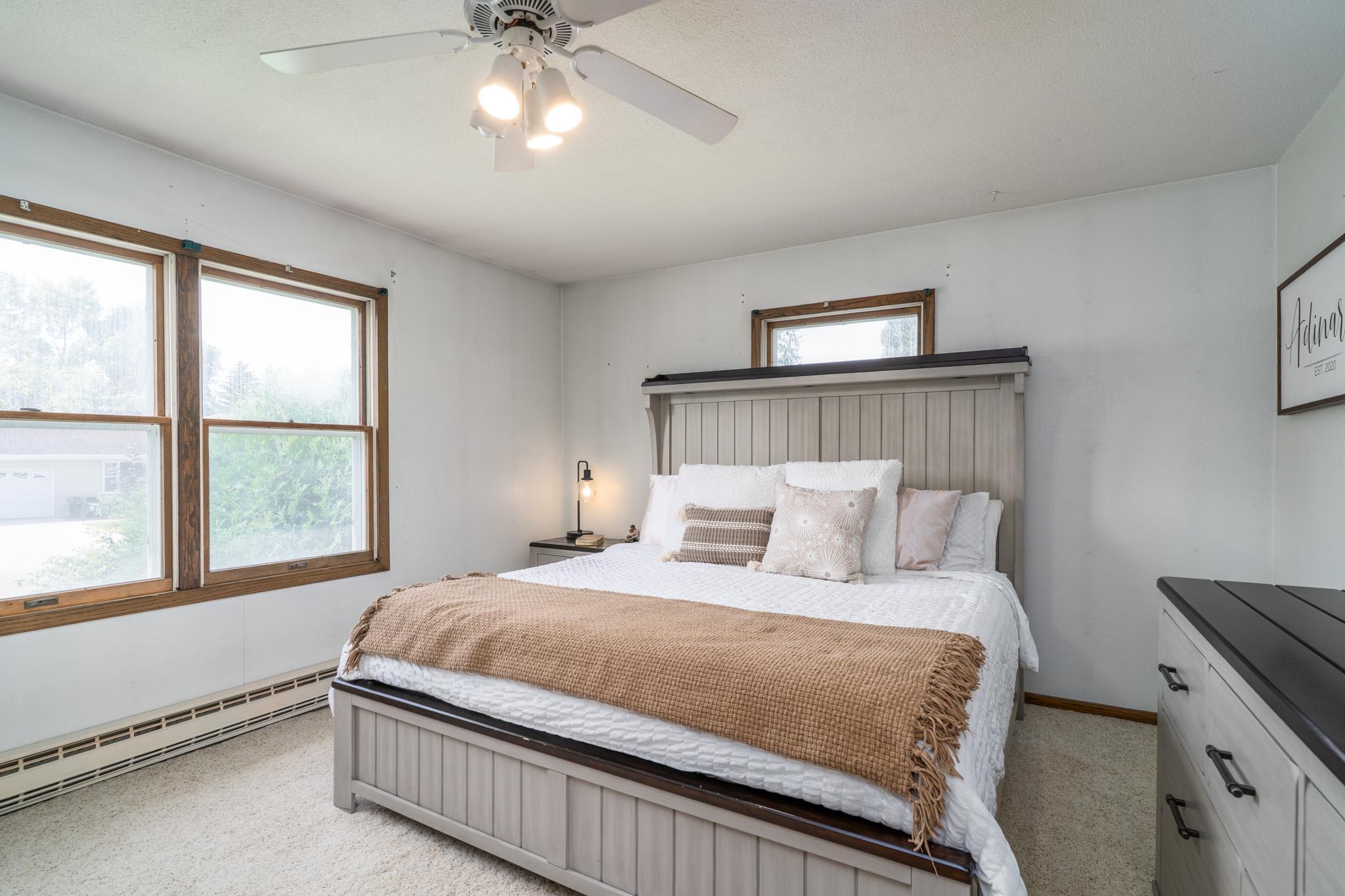 1977 single family home for sale at 511 4th Avenue NE in Crookston, MN — 4 bed, 2 bath (photo 9 of 35)