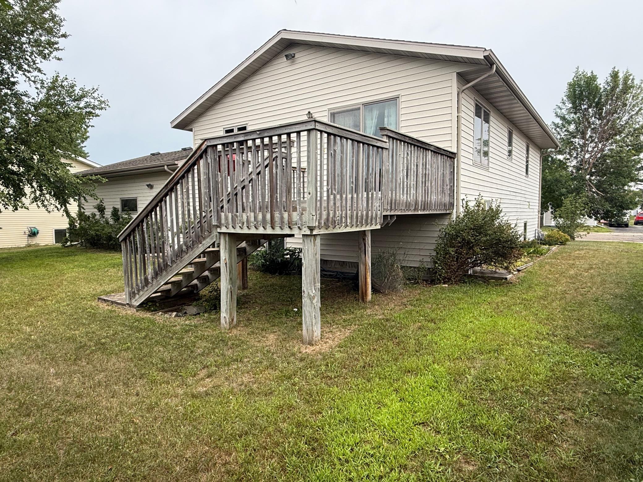 215 Gould Avenue NE, Bemidji MN 56601 - Photo 3 of 30