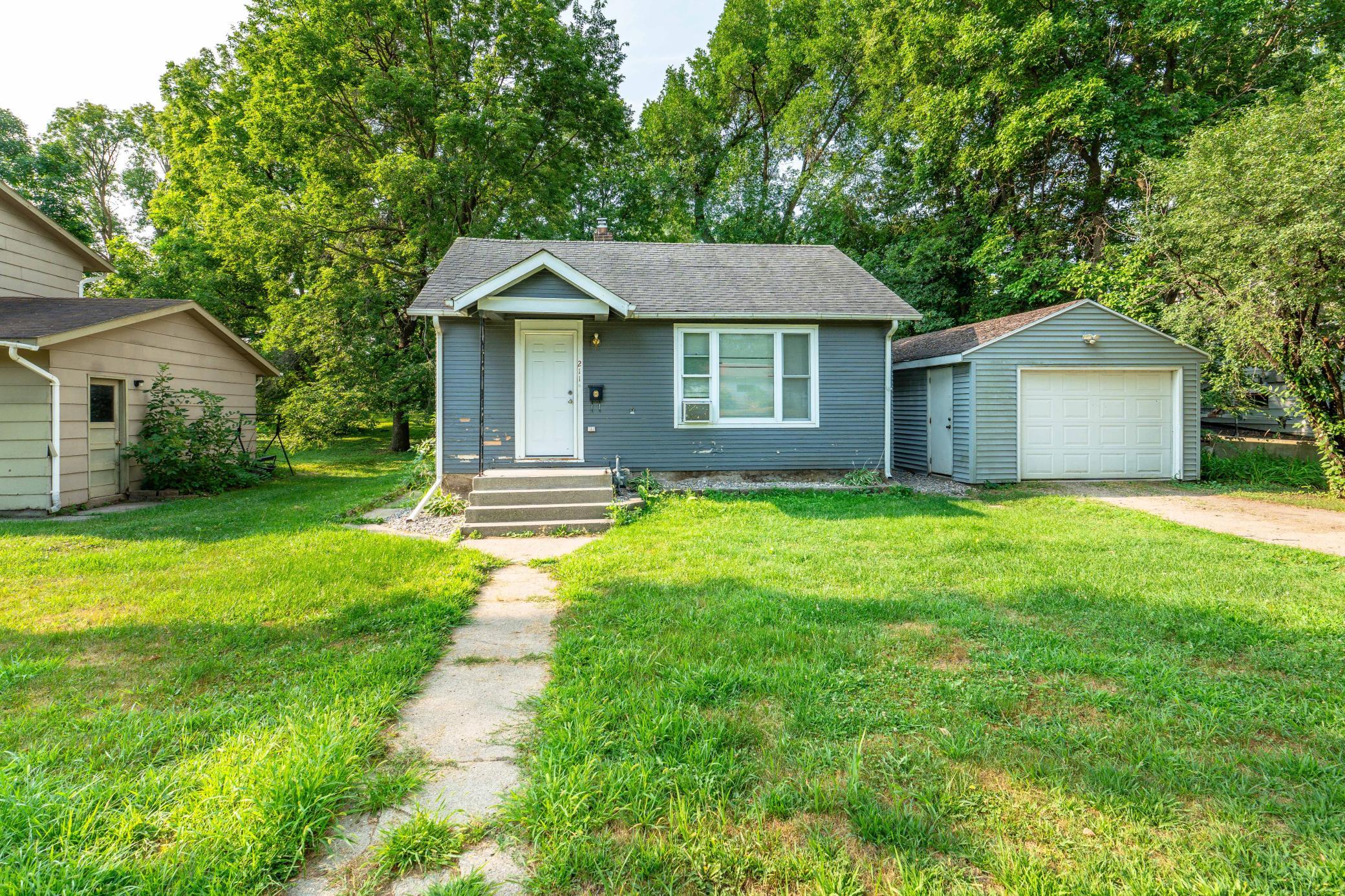 1927 single family home for sale at 211 W Channing Avenue in Fergus Falls, MN — 1 bed, 1 bath (photo 2 of 27)