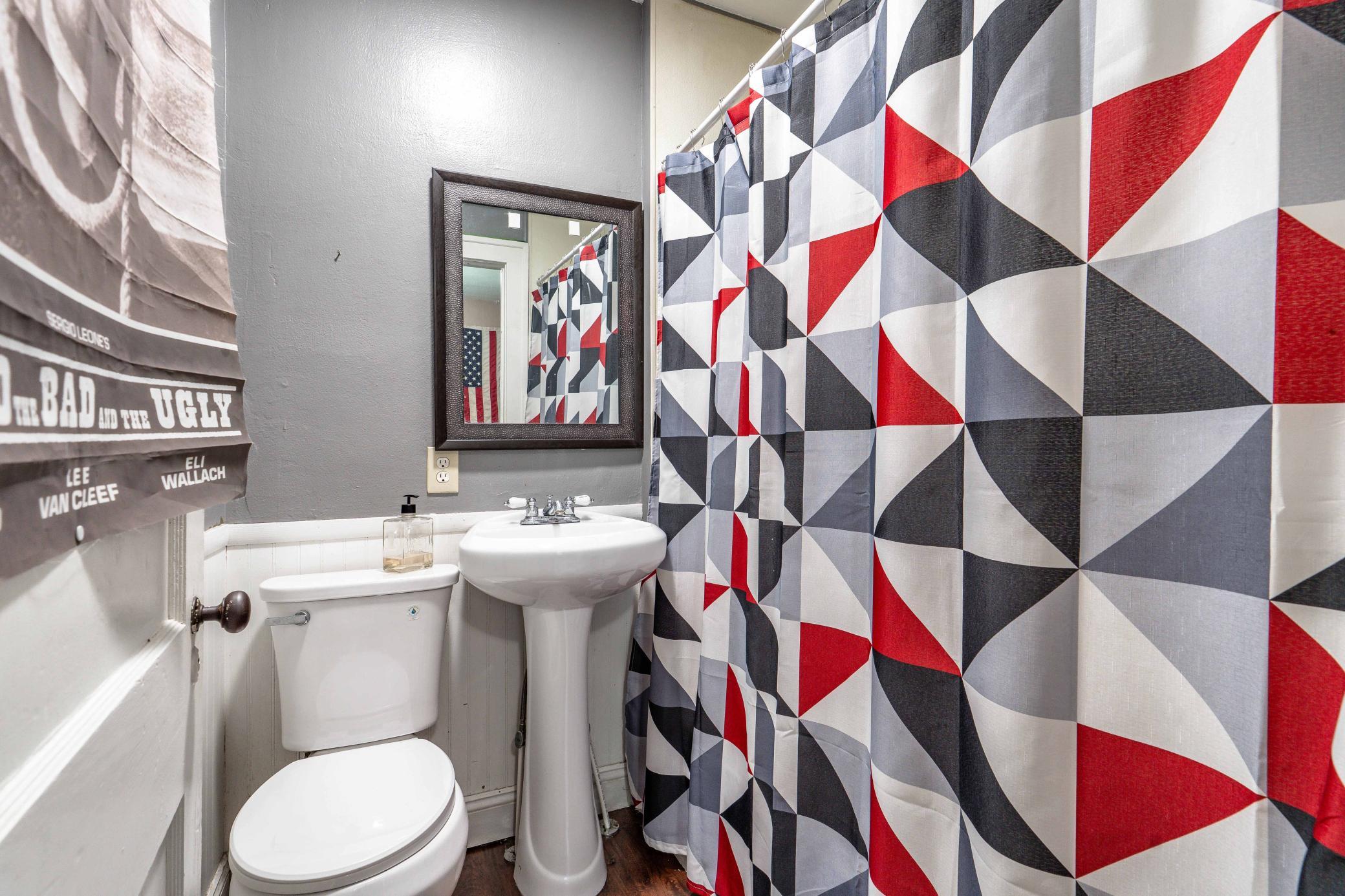1927 single family home for sale at 211 W Channing Avenue in Fergus Falls, MN — 1 bed, 1 bath (photo 16 of 27)