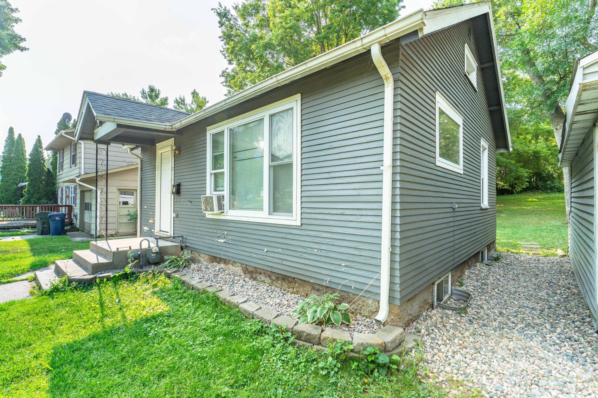 1927 single family home for sale at 211 W Channing Avenue in Fergus Falls, MN — 1 bed, 1 bath (photo 4 of 27)