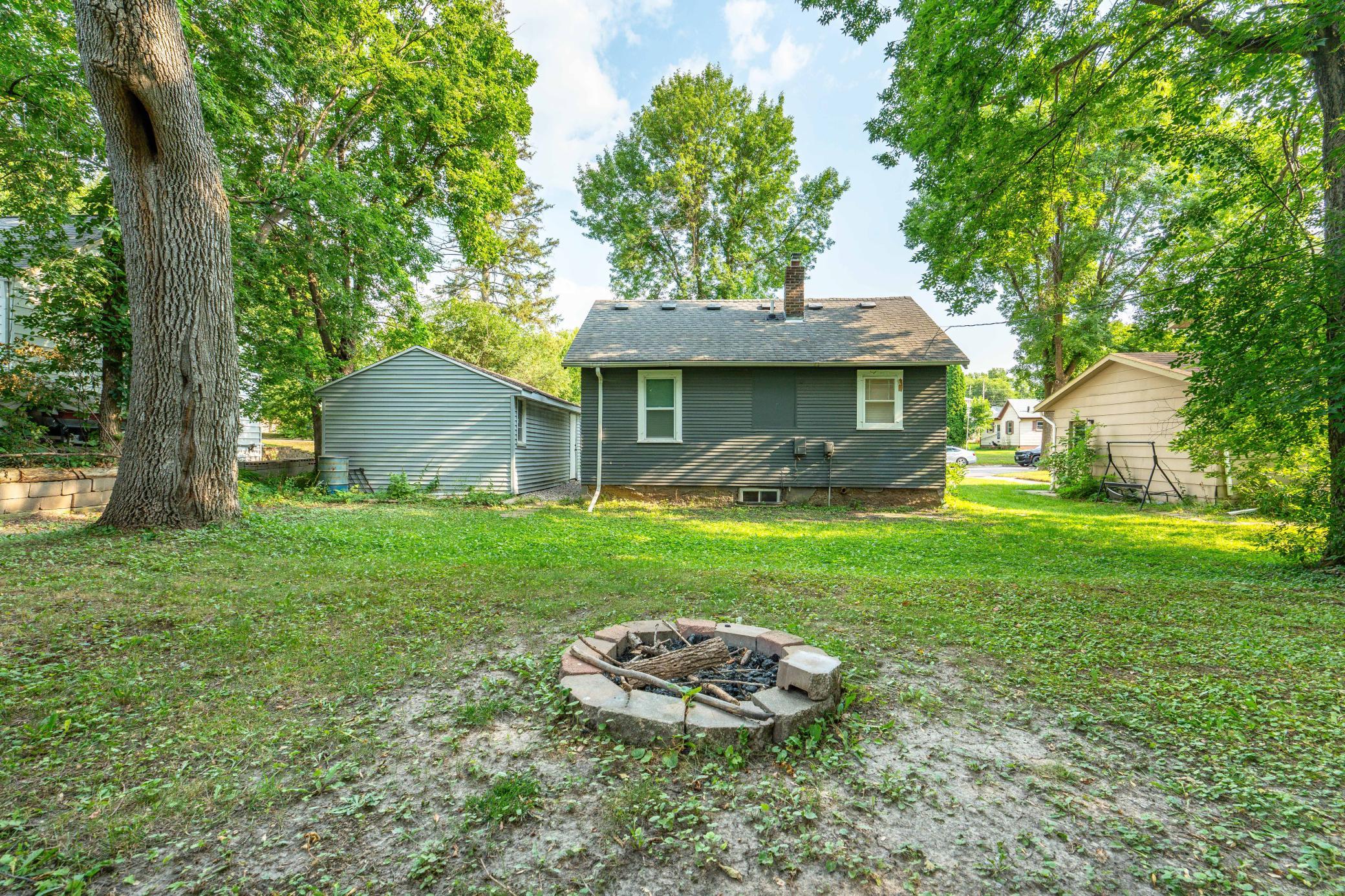 1927 single family home for sale at 211 W Channing Avenue in Fergus Falls, MN — 1 bed, 1 bath (photo 10 of 27)