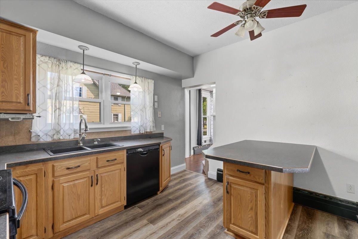 413 8th Street N, Breckenridge MN 56520 - Photo 11 of 103