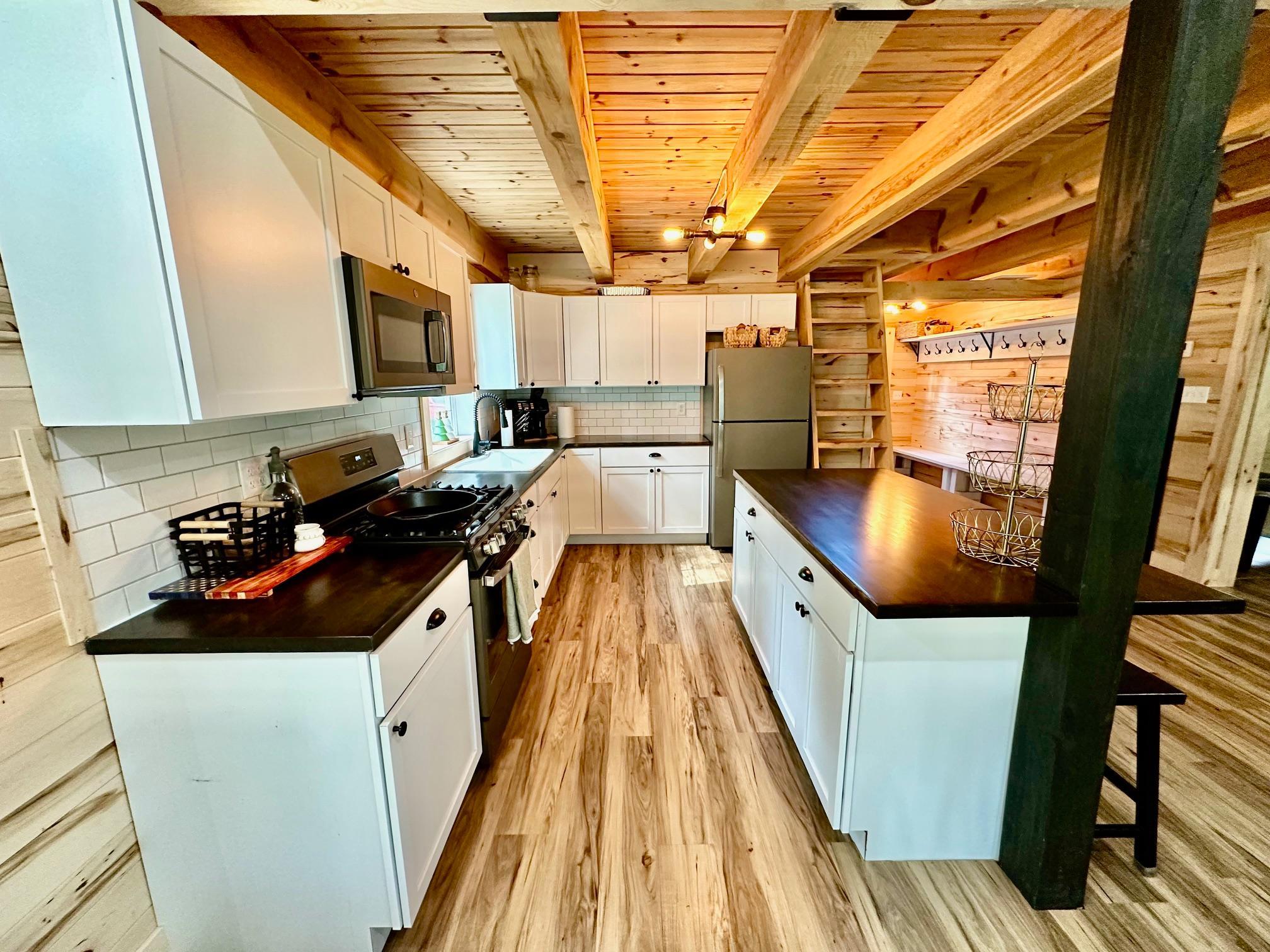 2016 single family home for sale at 21761 Bemis Hill Forest Road in Salol, MN — 1 bed, 2 bath (photo 11 of 50)