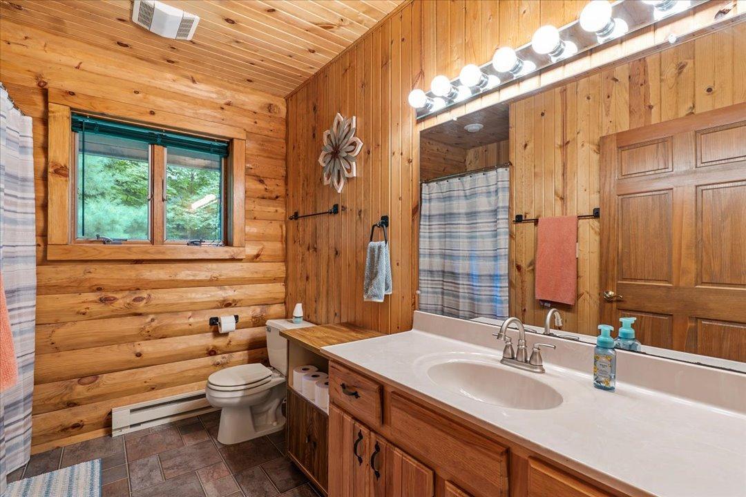 1998 single family home for sale at 940 Central Avenue N in Laporte, MN — 3 bed, 1 bath (photo 16 of 43)