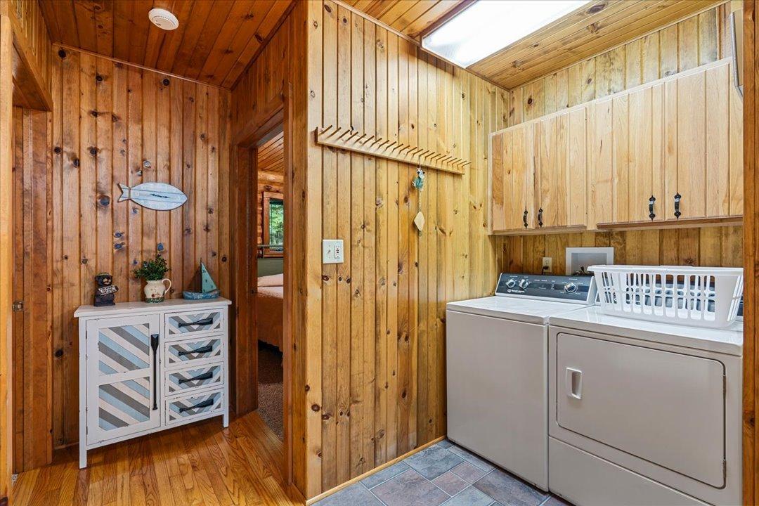 1998 single family home for sale at 940 Central Avenue N in Laporte, MN — 3 bed, 1 bath (photo 21 of 43)