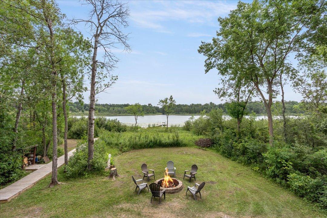 1997 single family home for sale at 33025 County Road 39 in Breezy Point, MN — 2 bed, 1 bath (photo 2 of 28)