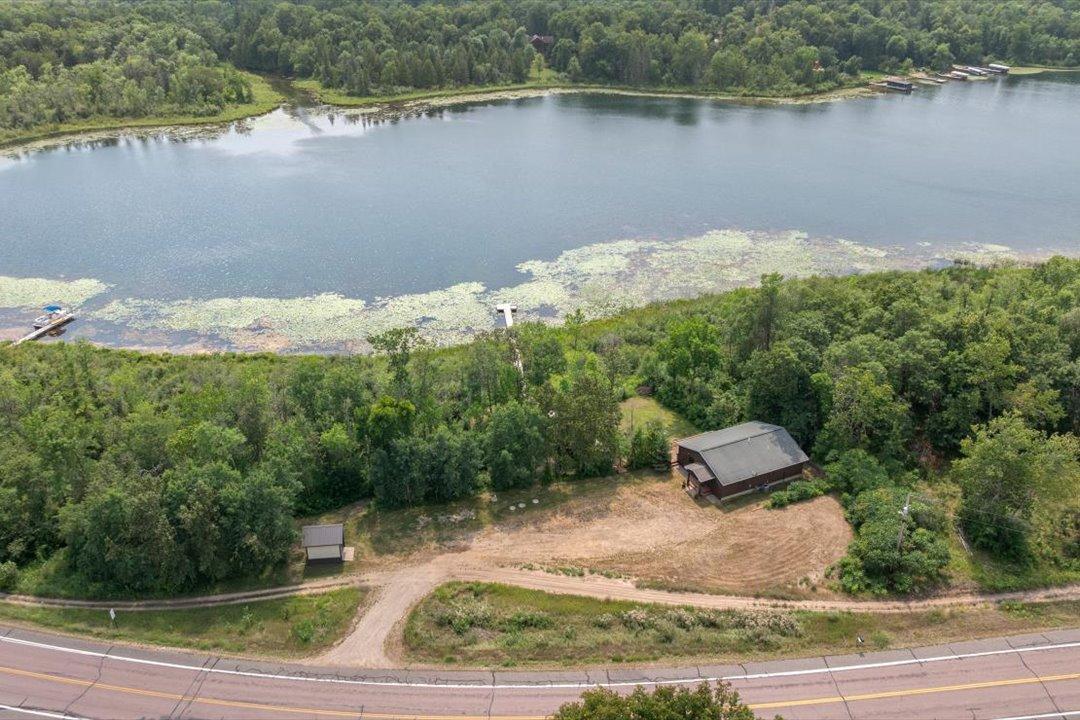 1997 single family home for sale at 33025 County Road 39 in Breezy Point, MN — 2 bed, 1 bath (photo 25 of 28)