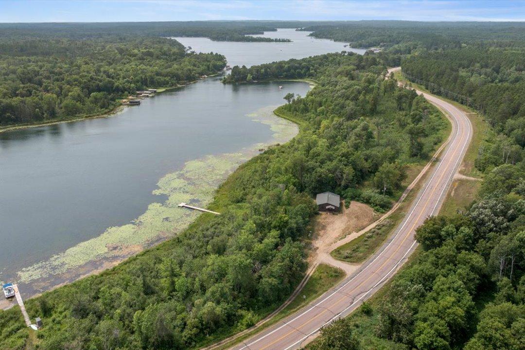 1997 single family home for sale at 33025 County Road 39 in Breezy Point, MN — 2 bed, 1 bath (photo 26 of 28)