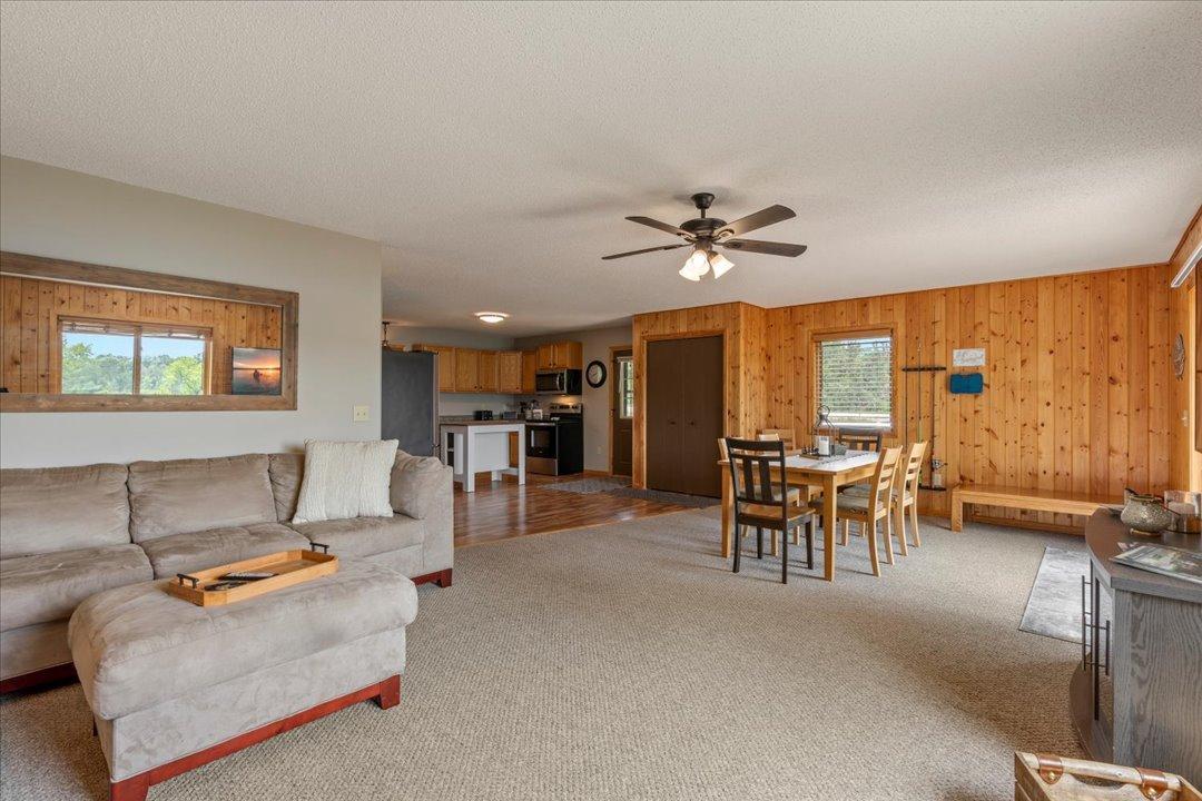 1997 single family home for sale at 33025 County Road 39 in Breezy Point, MN — 2 bed, 1 bath (photo 10 of 28)