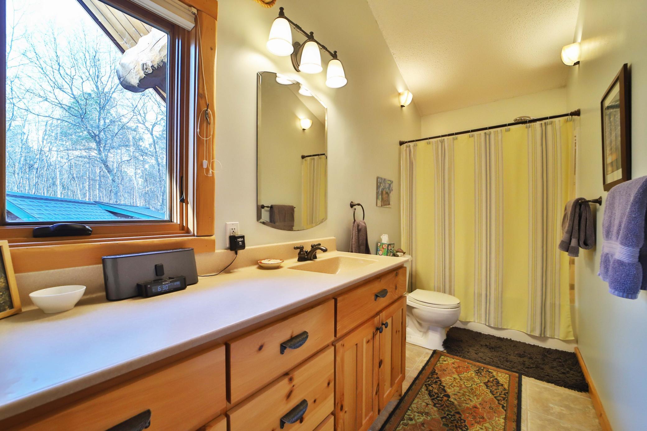 2004 single family home for sale at 29107 Voyagers Pass in Pequot Lakes, MN — 3 bed, 3 bath (photo 22 of 65)