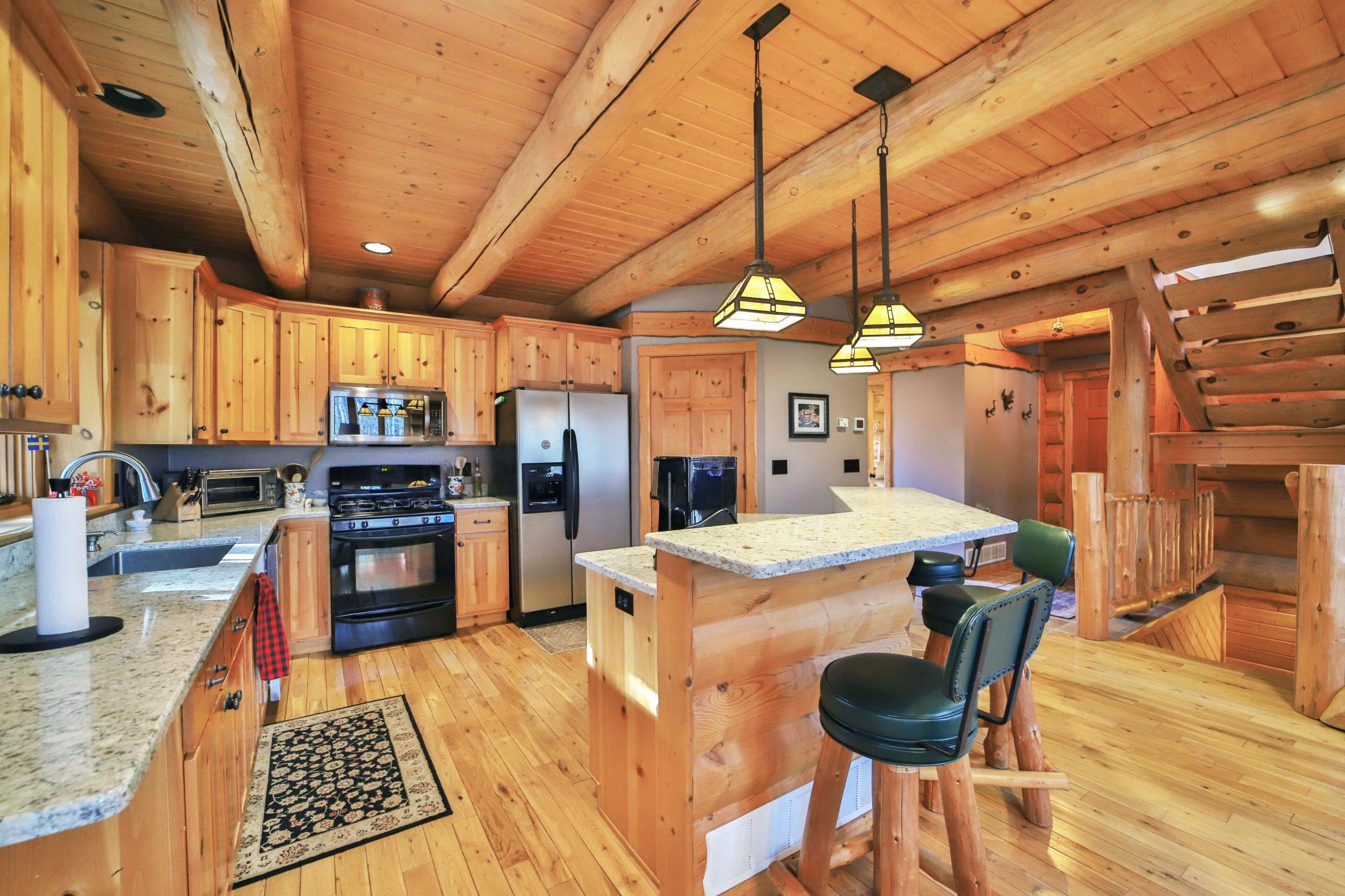 2004 single family home for sale at 29107 Voyagers Pass in Pequot Lakes, MN — 3 bed, 3 bath (photo 6 of 65)