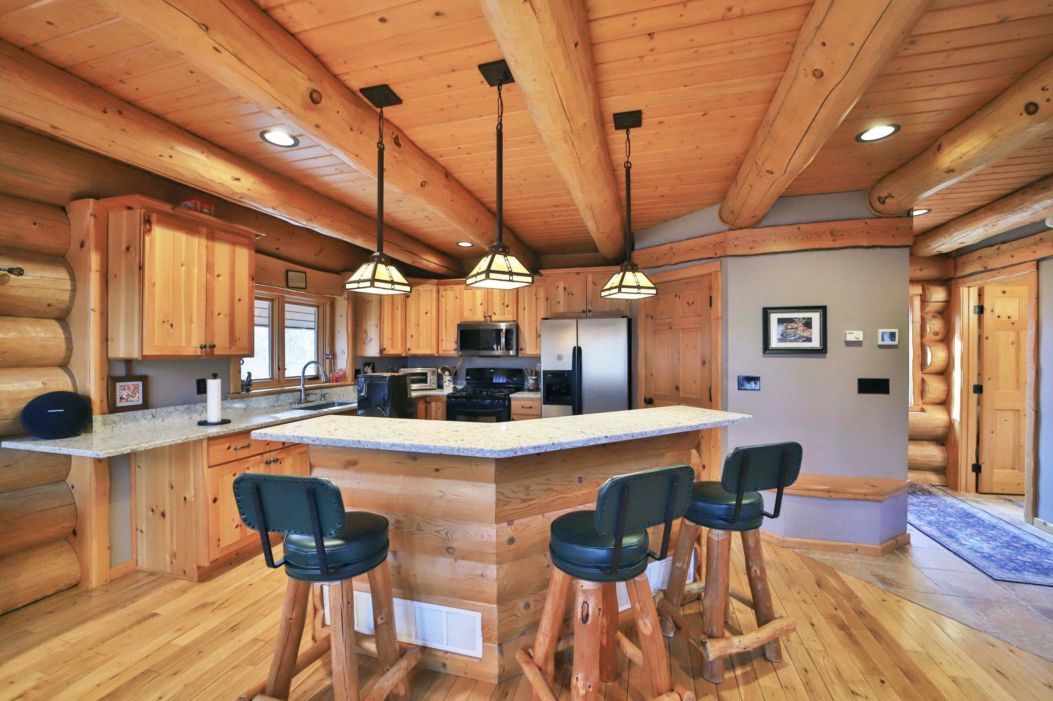 2004 single family home for sale at 29107 Voyagers Pass in Pequot Lakes, MN — 3 bed, 3 bath (photo 8 of 65)