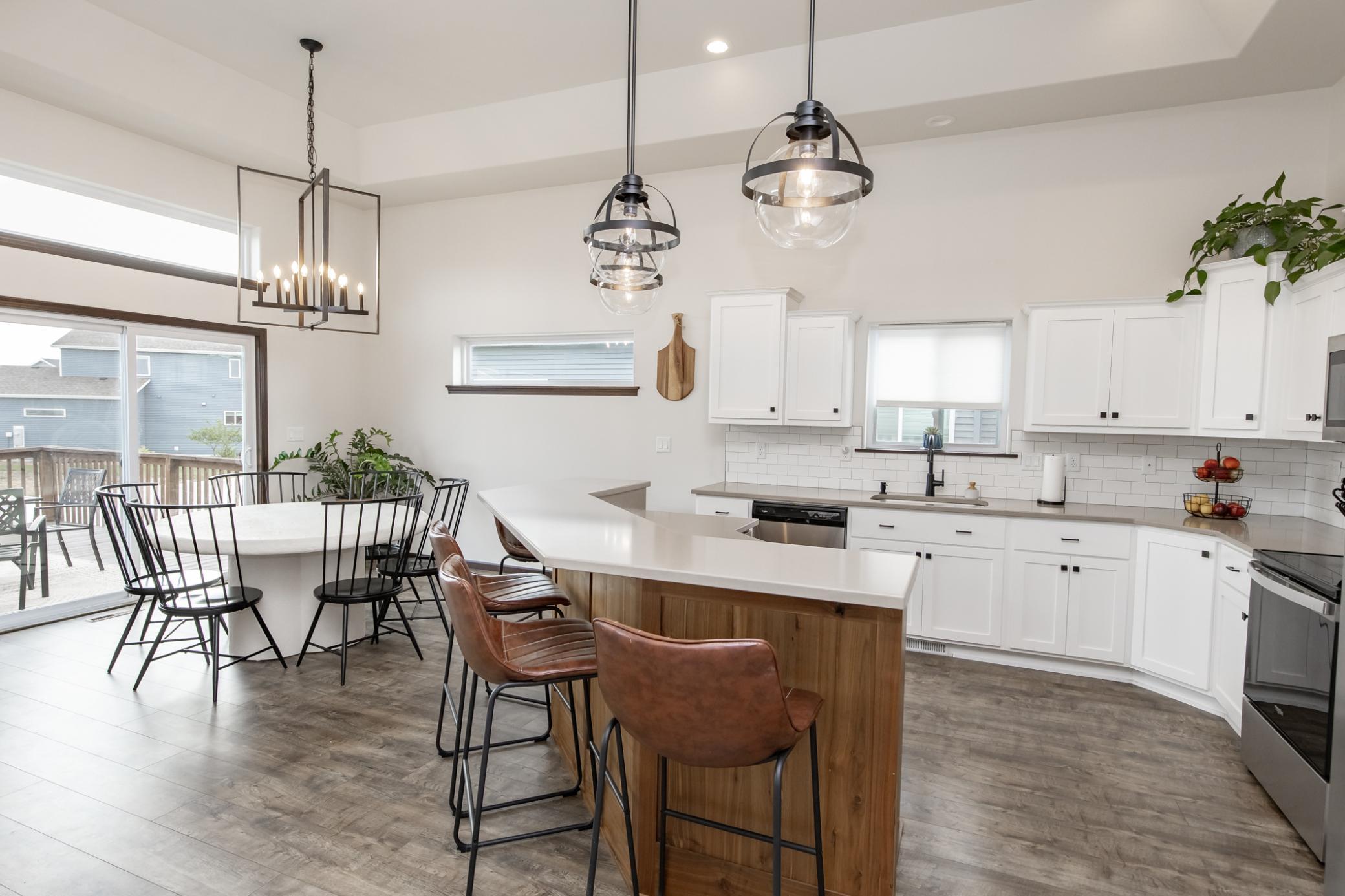 2019 single family home for sale at 3005 38th Avenue S in Moorhead, MN — 4 bed, 3 bath (photo 13 of 56)
