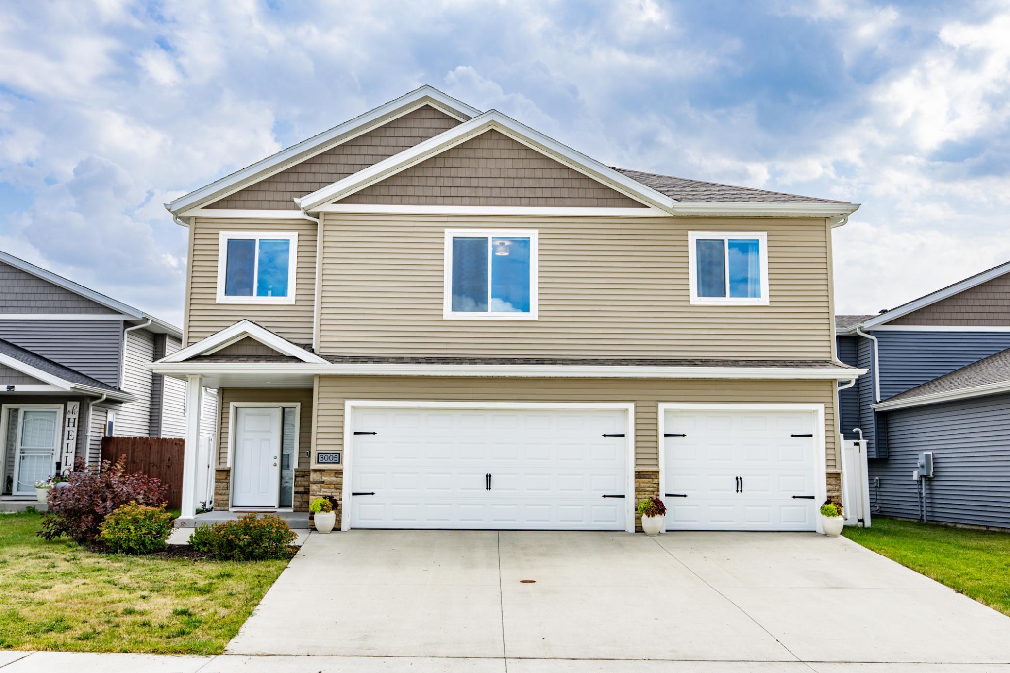 2019 single family home for sale at 3005 38th Avenue S in Moorhead, MN — 4 bed, 3 bath (photo 3 of 56)