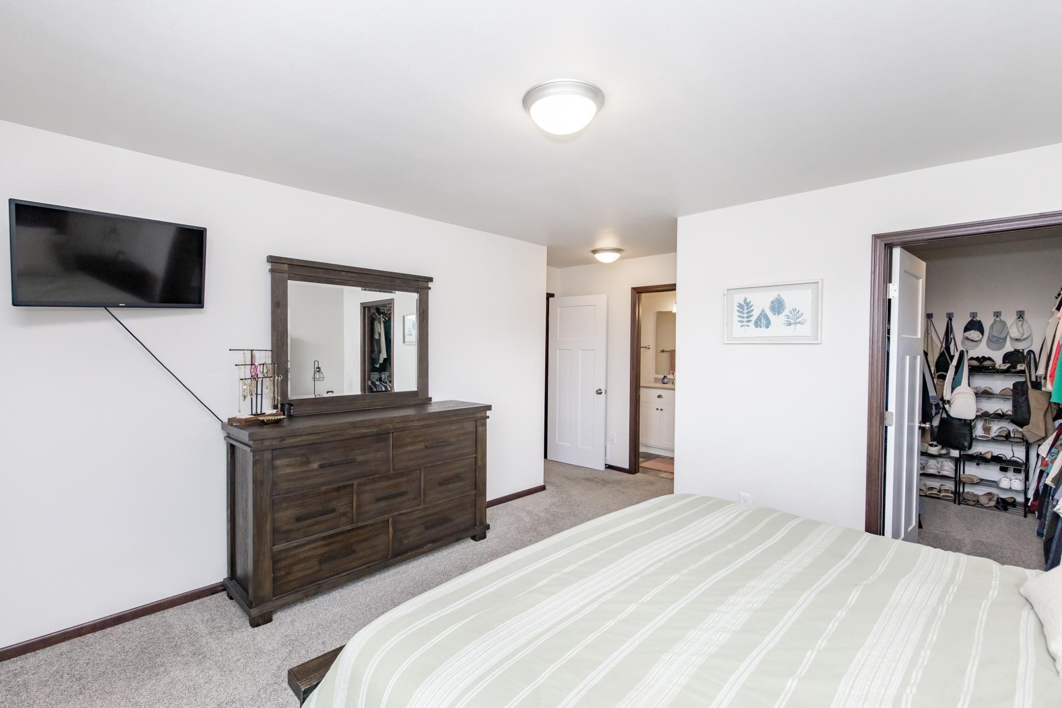 2019 single family home for sale at 3005 38th Avenue S in Moorhead, MN — 4 bed, 3 bath (photo 22 of 56)