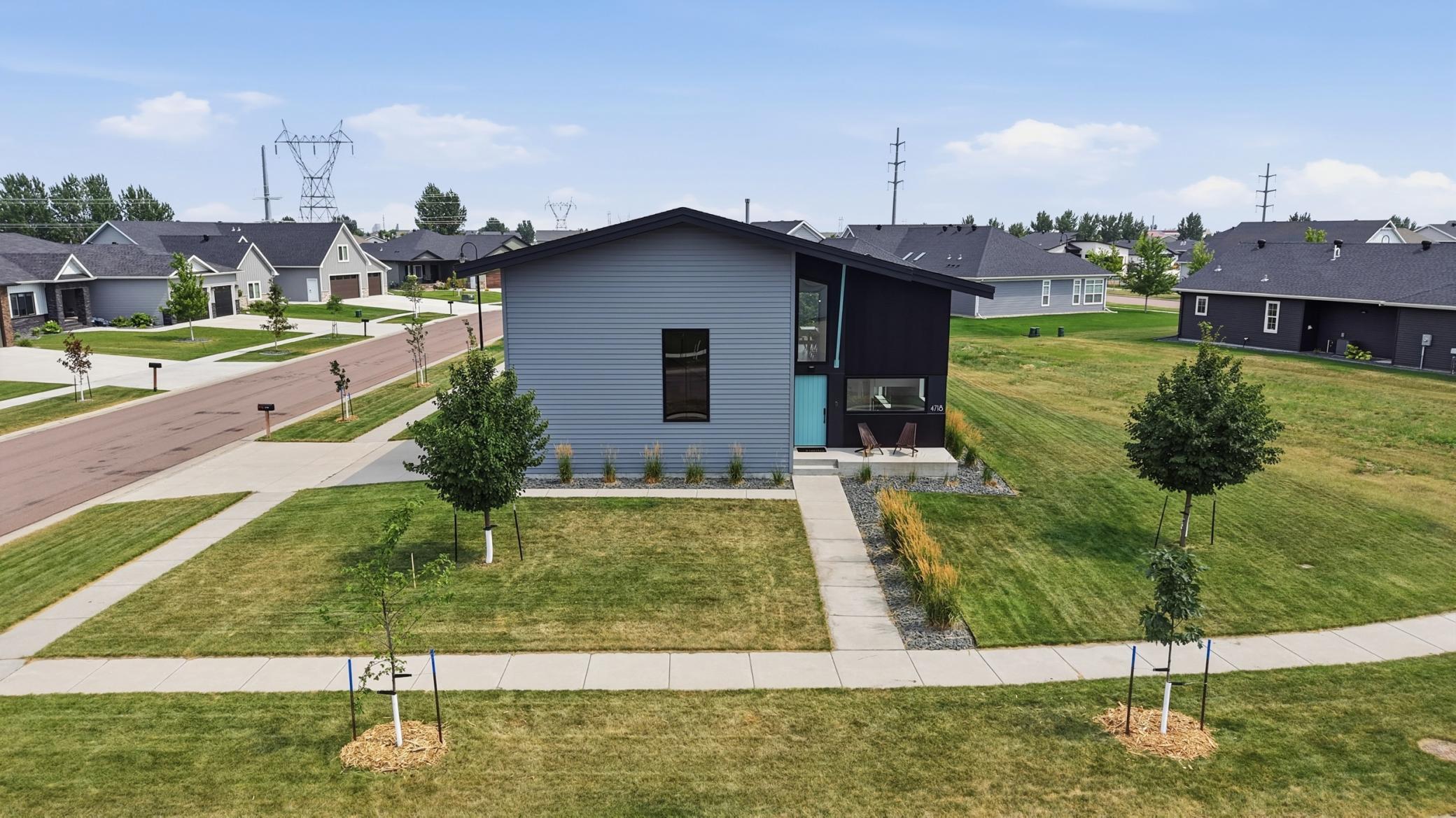 4718 Foxtail Lane S, Fargo ND 58104 - Photo 2 of 55