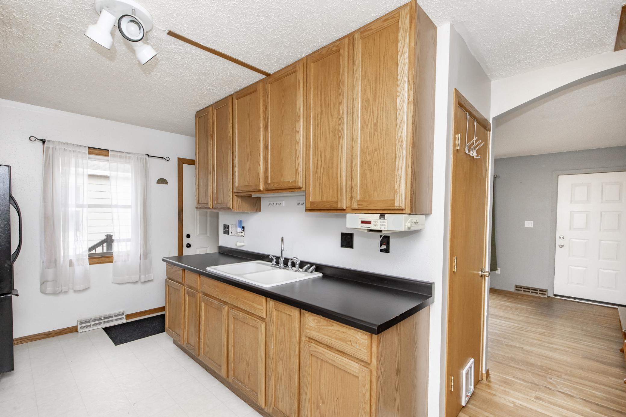 1542 13 1/2 Street S, Fargo ND 58103 - Photo 7 of 47