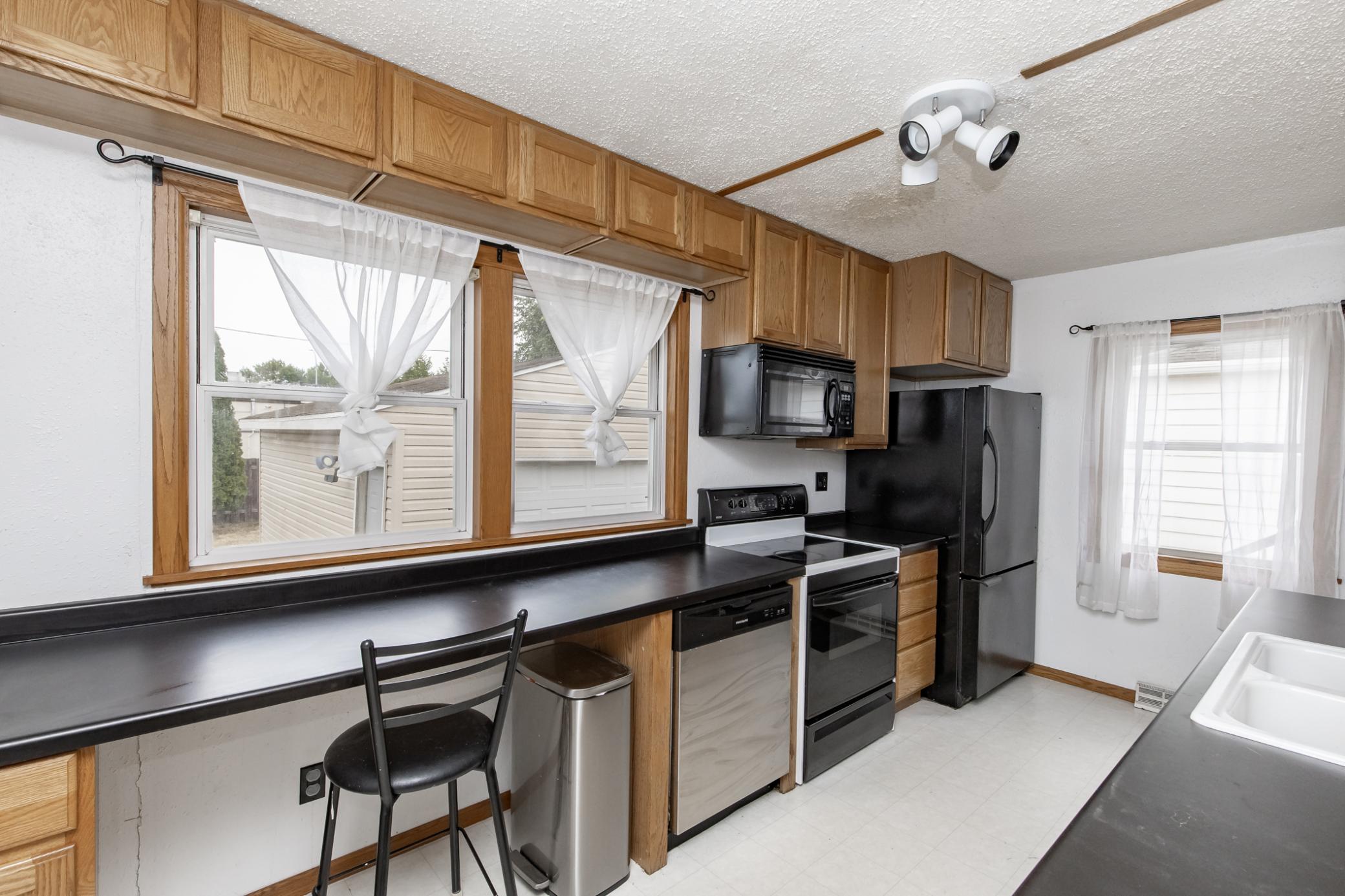 1542 13 1/2 Street S, Fargo ND 58103 - Photo 9 of 47