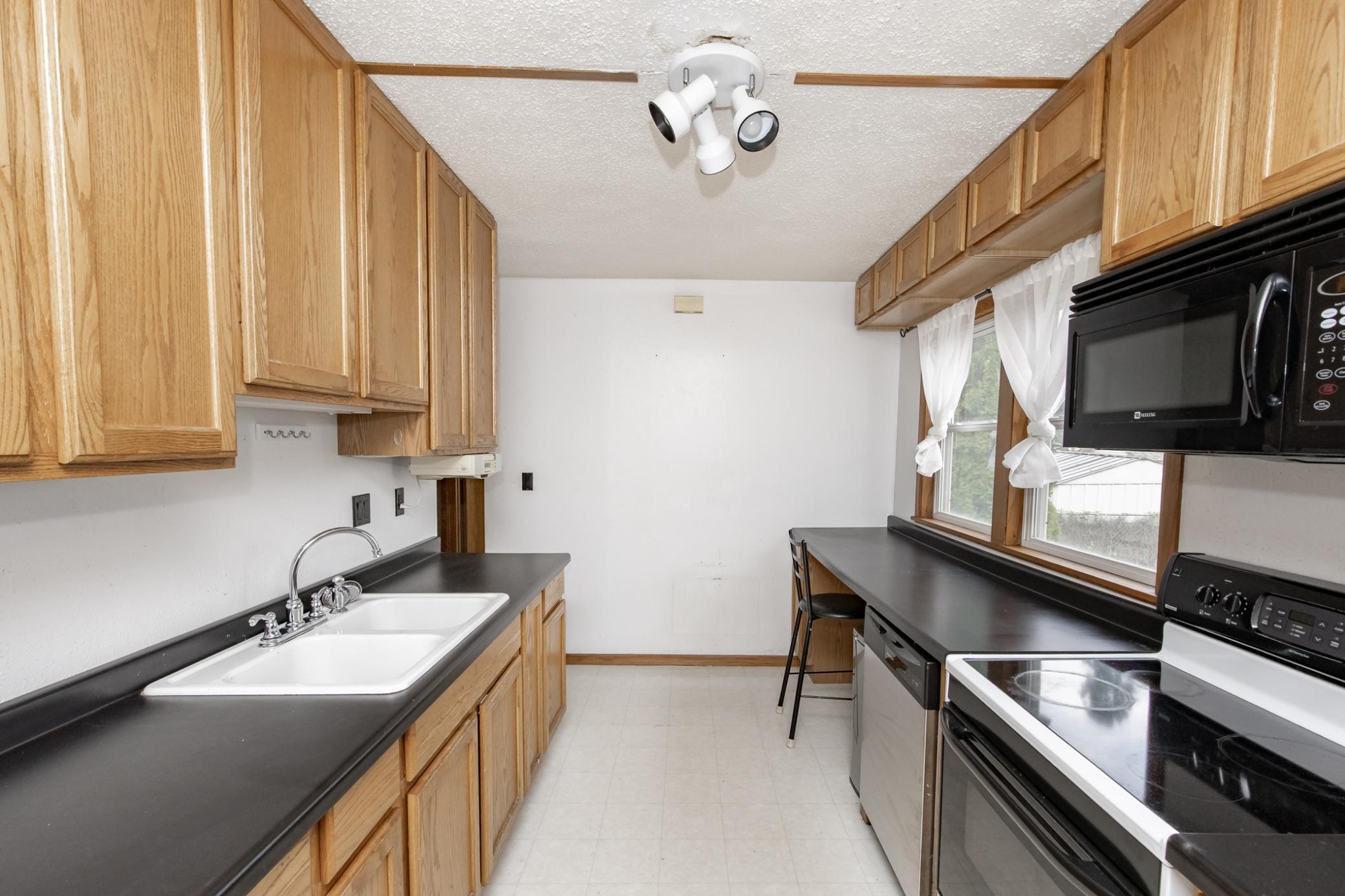 1542 13 1/2 Street S, Fargo ND 58103 - Photo 10 of 47