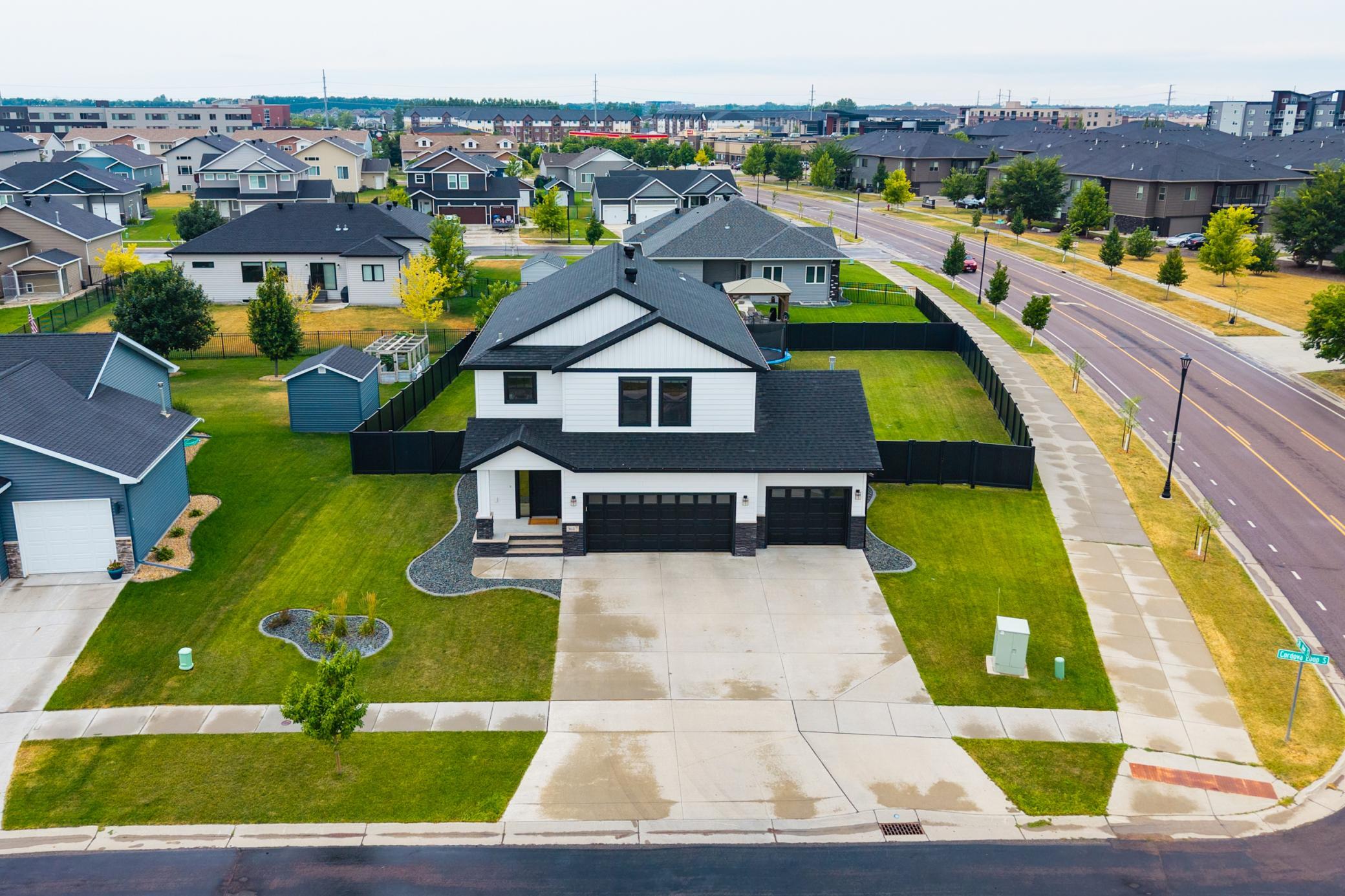 3607 Cordova Loop S, Fargo ND 58104 - Photo 3 of 70