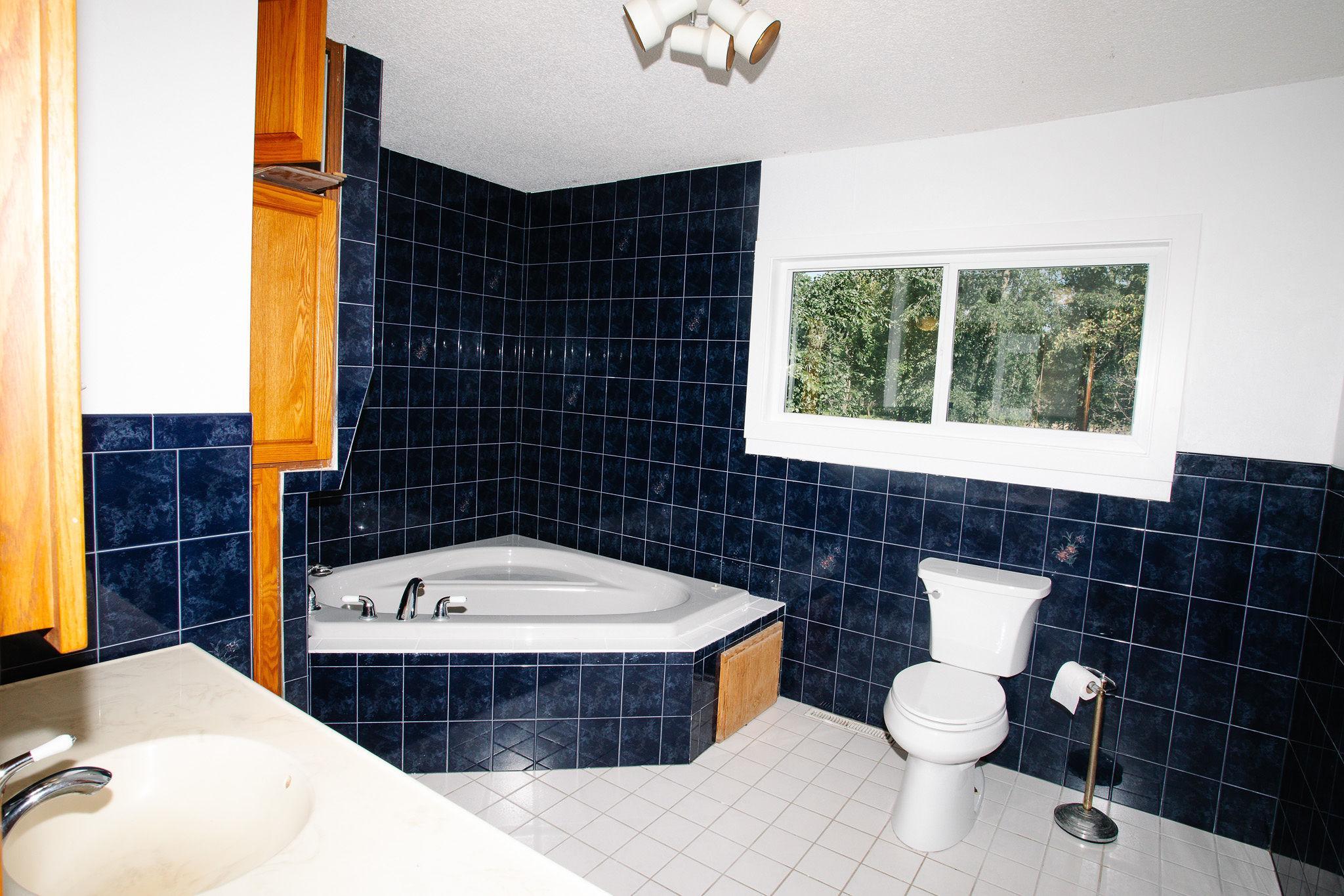 1933 single family home for sale at 11268 Cohen Loop NW in Bemidji, MN — 3 bed, 2 bath (photo 14 of 40)